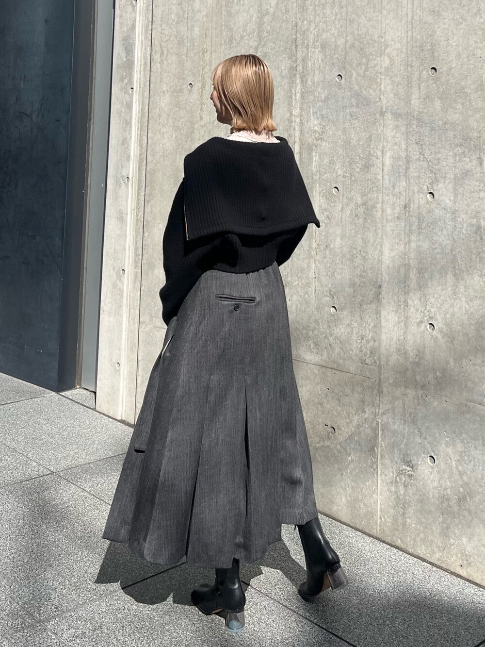 「PUBLIC TOKYOのトラベルフォトコラージュトップス（Tシャツ/カットソー、ベージュ系）」を使った、福田優花さん（レディース・163cm）の秋コーディネートの2枚目の写真
