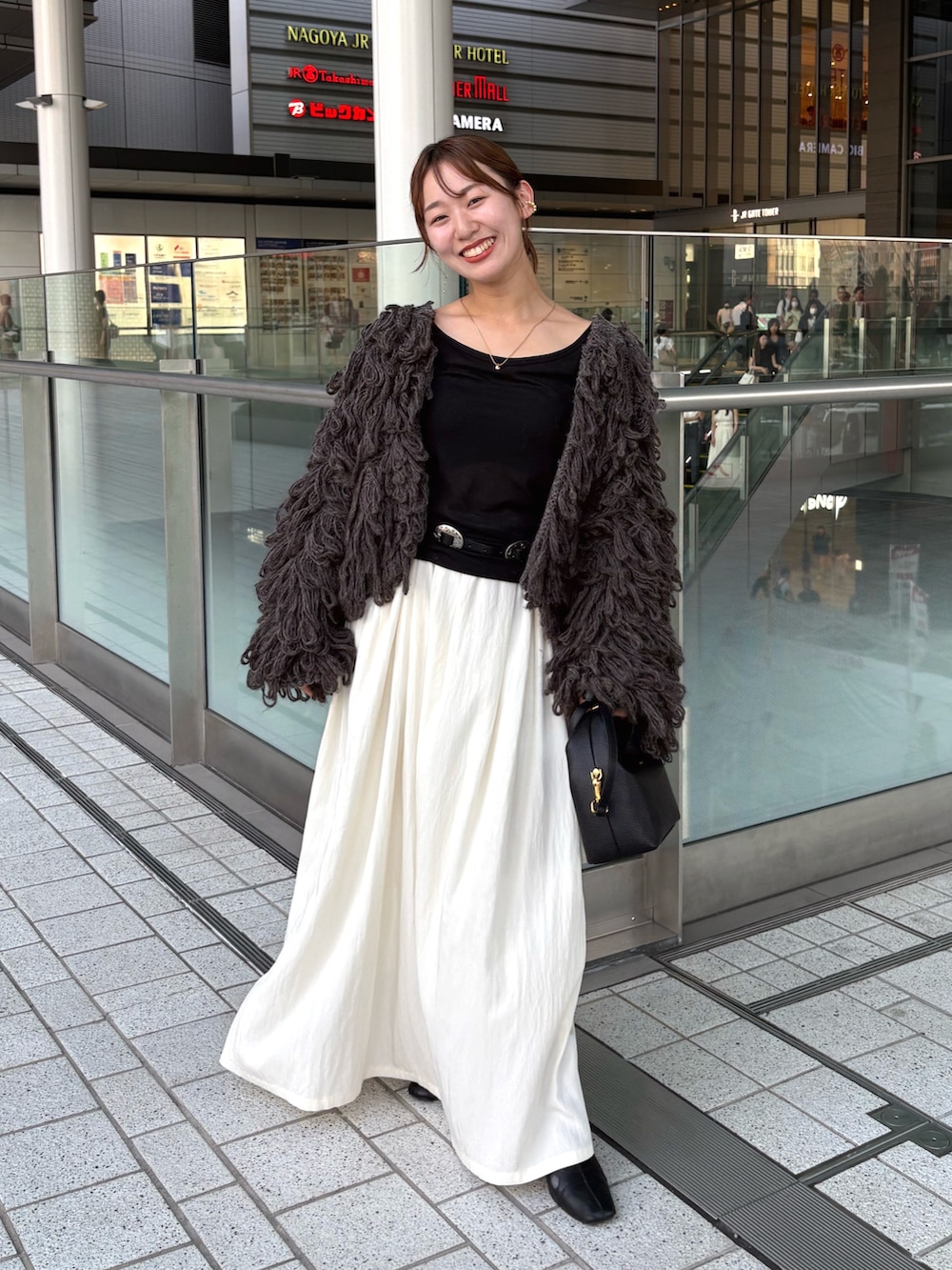 「秋服準備はじめました、大人女子、大人ファッション、きれいめカジュアル、シアートップス、キレイめコーデ、低身長、低身長コーデ、低身長女子、骨格ウェーブ、イエベ秋」|「LOUNGEDRESSの【GALENA/ガレナ】EGGネックレス(ネックレス、ゴールド系)」を使った、こてがわさん(骨格ウェーブ・レディース・151cm)の秋コーディネートの3枚目の写真