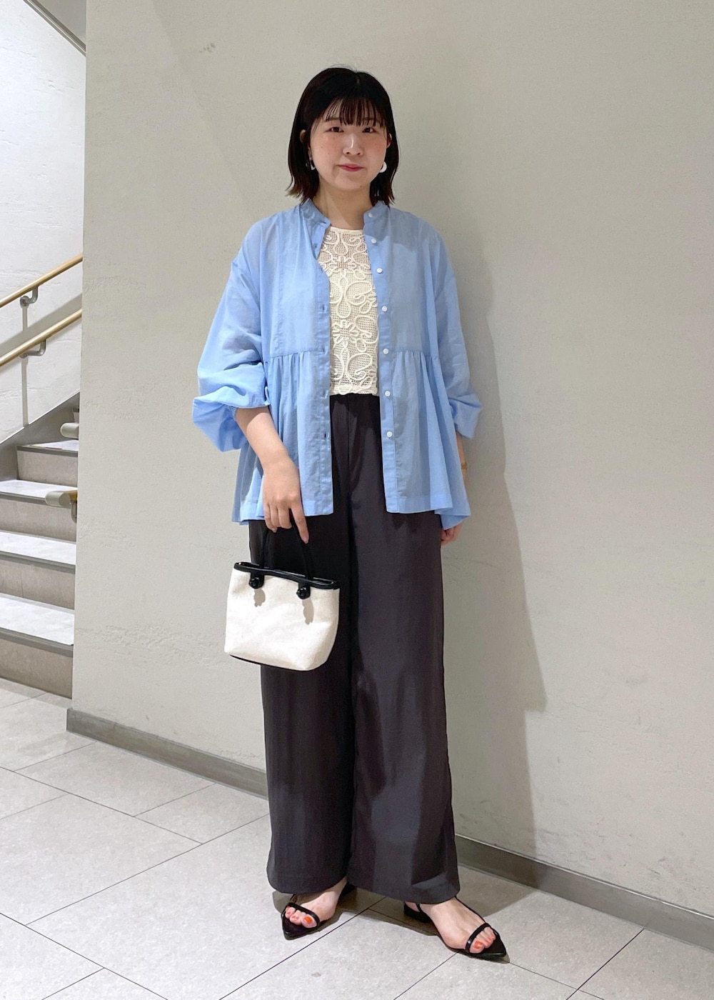 おゆきさんの「【接触冷感・通気性】Comfort Series コンフォートシリーズ/綿ボイルペプラムシャツ（ROPE' PICNIC）」を使ったコーディネートの3枚目の写真