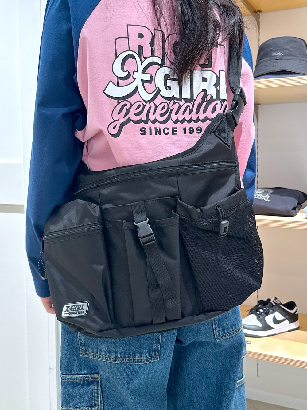 「大人カジュアル、休日スタイル、春服、オトナ女子、パンツコーデ、オトナカジュアル、高身長女子、スブ、x-girl、x-girl_ootd、ootd」｜「X-girlのDOUBLE LOGO B/B BIG TEE（Tシャツ/カットソー、ピンク系）」を使った、立花清華さん（レディース・168cm）の冬コーディネートの2枚目の写真