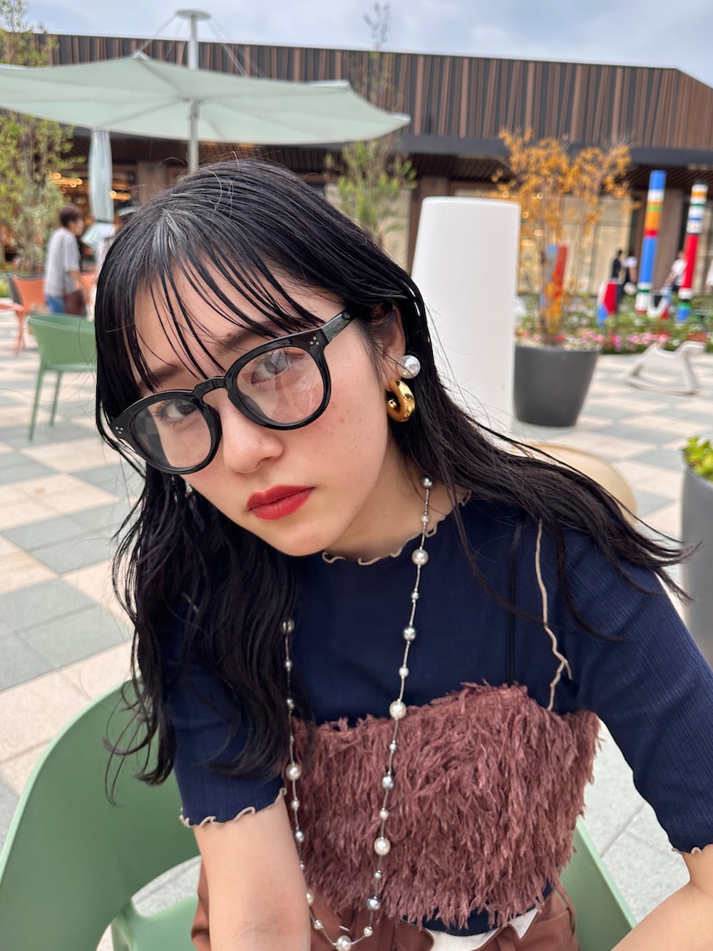 「アツいコーデ全部見せ、今日のコスメと服、カジュアルコーデ、カジュアル、オトナカジュアル、オトナ女子、大人カジュアル、きれいめカジュアル、キレイめ、カラーコーデ、ビスチェ、サンダル、シンプル、シンプルコーデ、夏コーデ」｜「OOFOSの[OOFOS/ウーフォス] OORIGINAL リカバリーサンダル（サンダル、ブラック系）」を使った、𝐒 𝐄 𝐈 𝐑 𝐀さん（レディース・167cm）の夏コーディネートの2枚目の写真