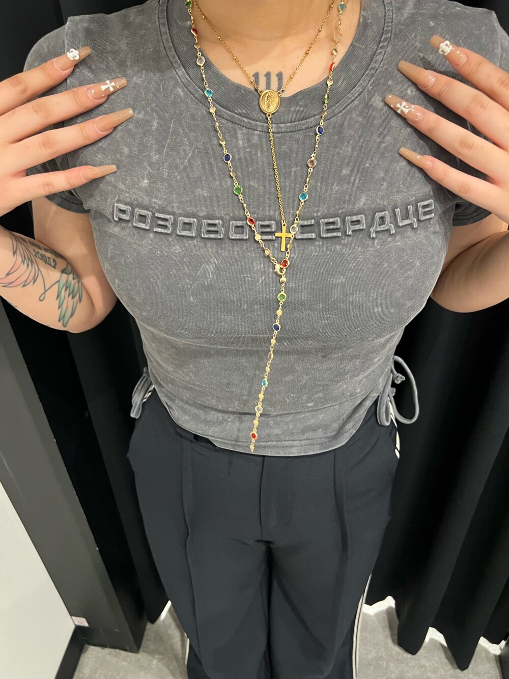 「ANAPのサイドライン ストレート スラックス パンツ（スラックス、ブルー系）」を使った、Yukariさん（レディース・156cm）の夏コーディネートの3枚目の写真