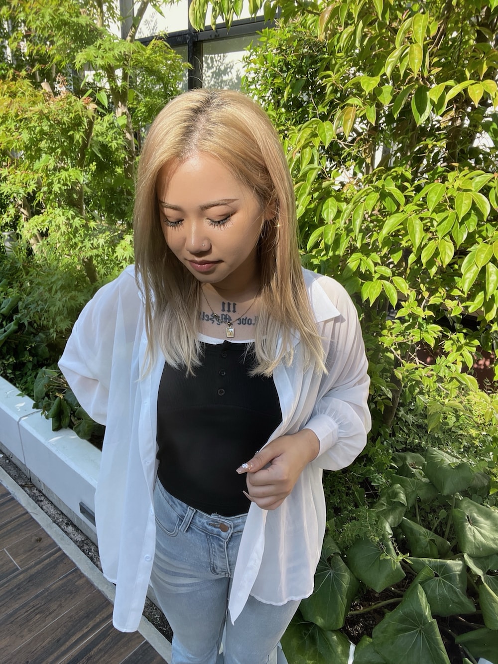 「ANAPのレイヤード風 ウォッシュ キャミソール（キャミソール、ブラック系）」を使った、Yukariさん（骨格ウェーブ・レディース・156cm）の夏コーディネートの3枚目の写真