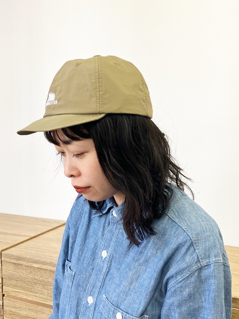 「サイクリングキャップ、アウトドアミックス、メンズライク、アウトドアコーデ、キャンプコーデ、キャンプ女子、アウトドア女子、ユニセックス、CAP」｜「COBMASTERの【COBMASTER/コブマスター 】CYCLING CAP BEAR EMB（キャップ、ベージュ系）」を使った、cobmaster_adachiさん（レディース・157cm）の秋コーディネートの2枚目の写真