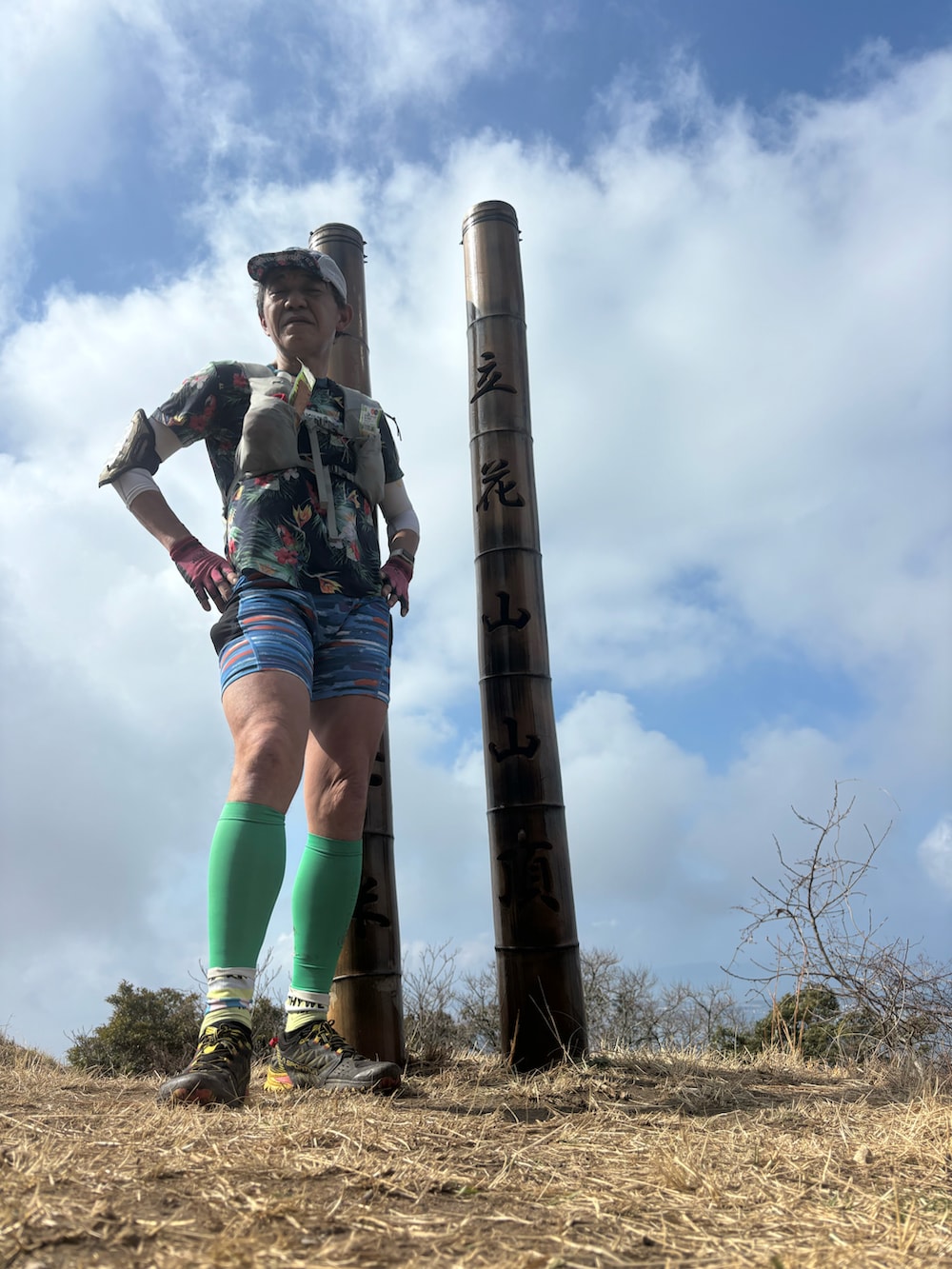 その他のトップス、その他のレギンス/スパッツ、その他のキャップを着用したメンズの冬コーディネートの4枚目の写真