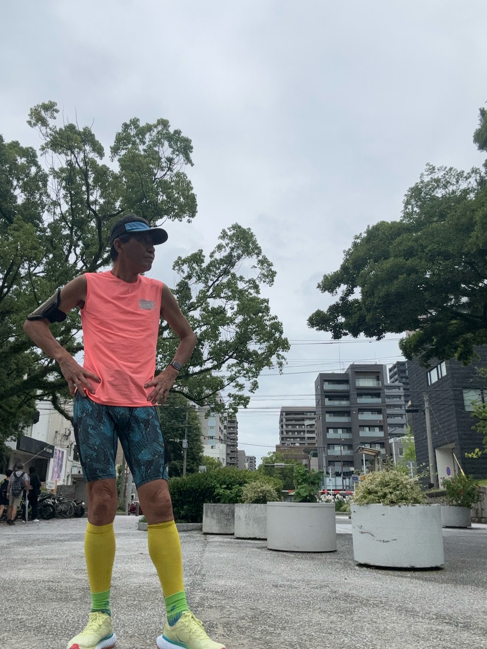 「ランニング、ランニングスタイル、ランニングウェア、ランニングコーデ、ランニングタイツ、大濠公園」｜「ELDORESOのアイテム（トップス、オレンジ系）」を使った、fkbbsさん（メンズ・173cm）の夏コーディネートの3枚目の写真