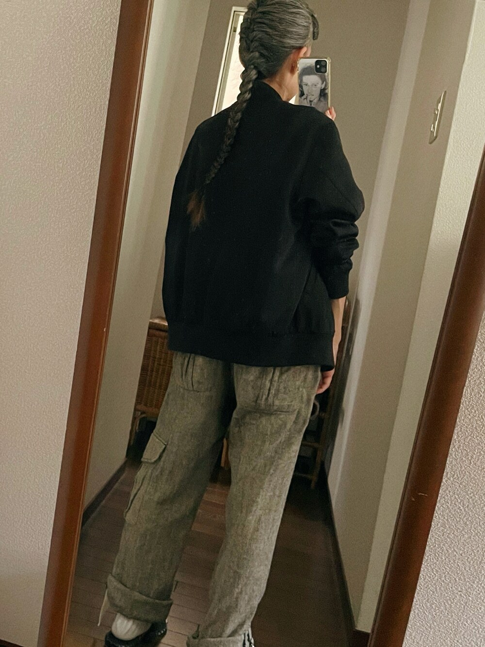 「白Tシャツ、パンツスタイル」｜「GUのアイテム（Tシャツ/カットソー、ホワイト系）」を使った、maiさん（レディース・146cm）の夏コーディネートの2枚目の写真