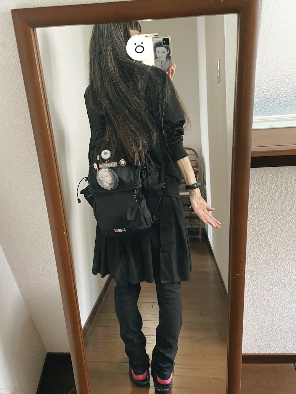「レイヤードスタイル、白Tシャツ、モノトーン」｜「agnes b.のアイテム（スカート、ブラック系）」を使った、maiさん（レディース・146cm）の夏コーディネートの2枚目の写真