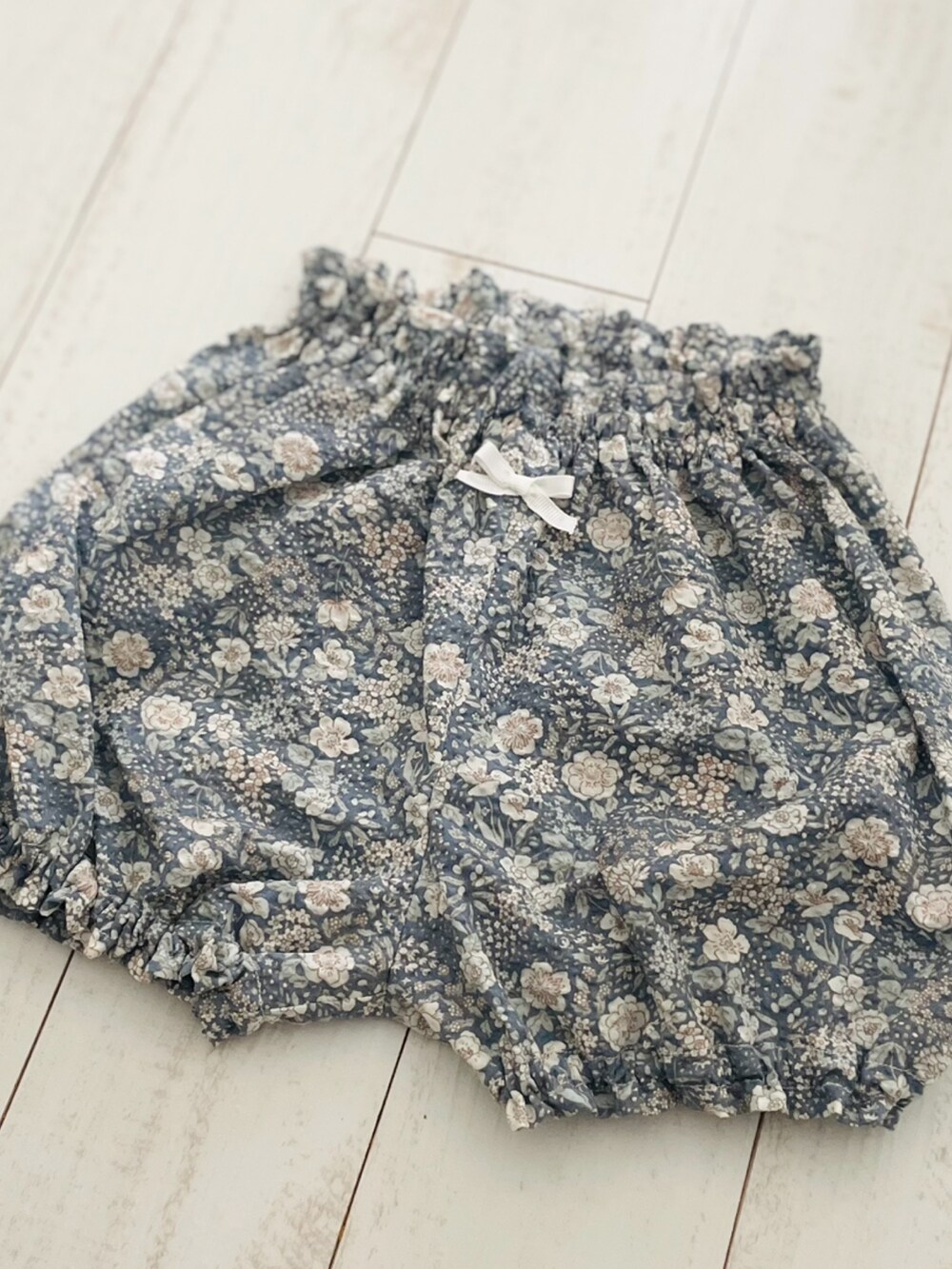 「キッズファッション、０歳、1歳、80cm、90cm、おんなのこ」｜「Handmadeのアイテム（チュニック、ブルー系）」を使った、MON ANGEさん（キッズ・80cm）の秋コーディネートの5枚目の写真