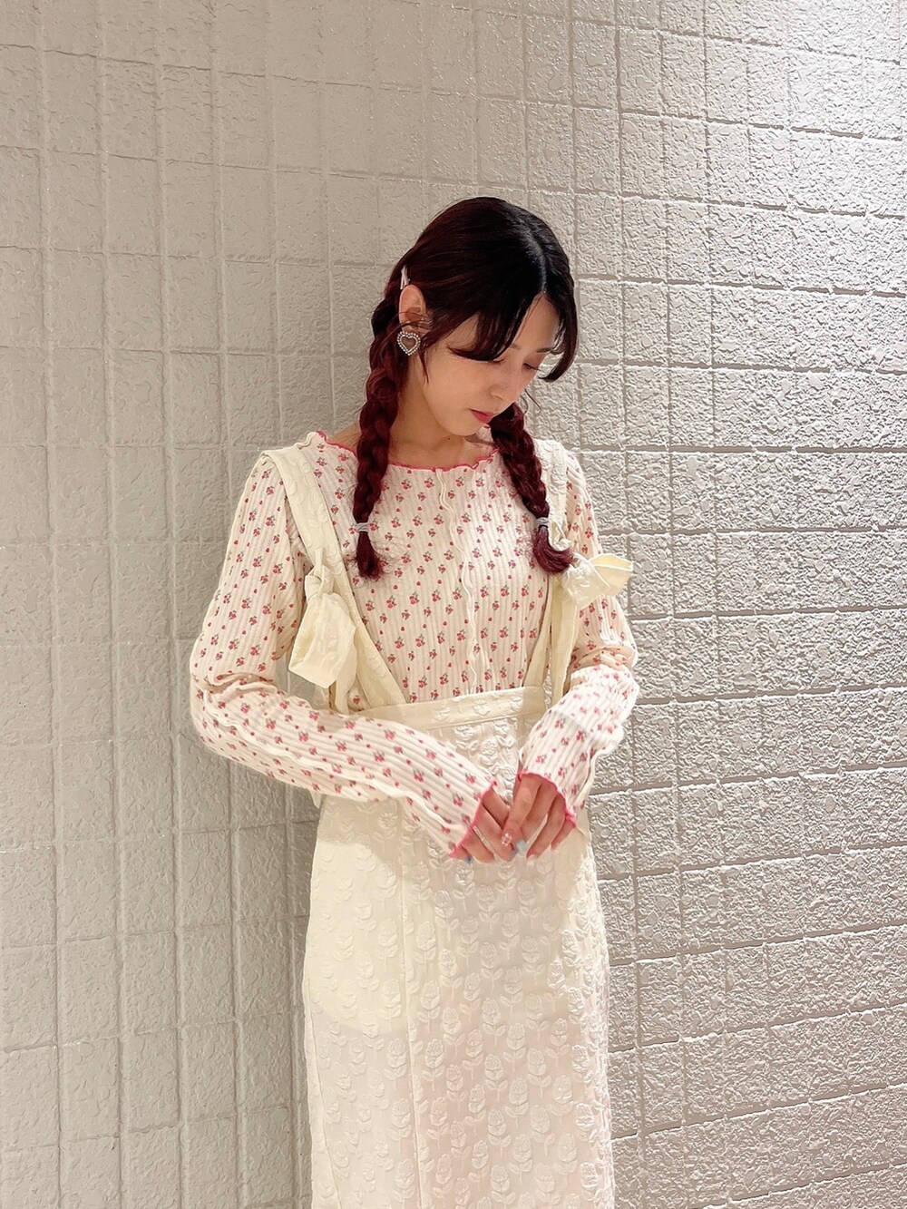 レディースの春コーディネートの4枚目の写真