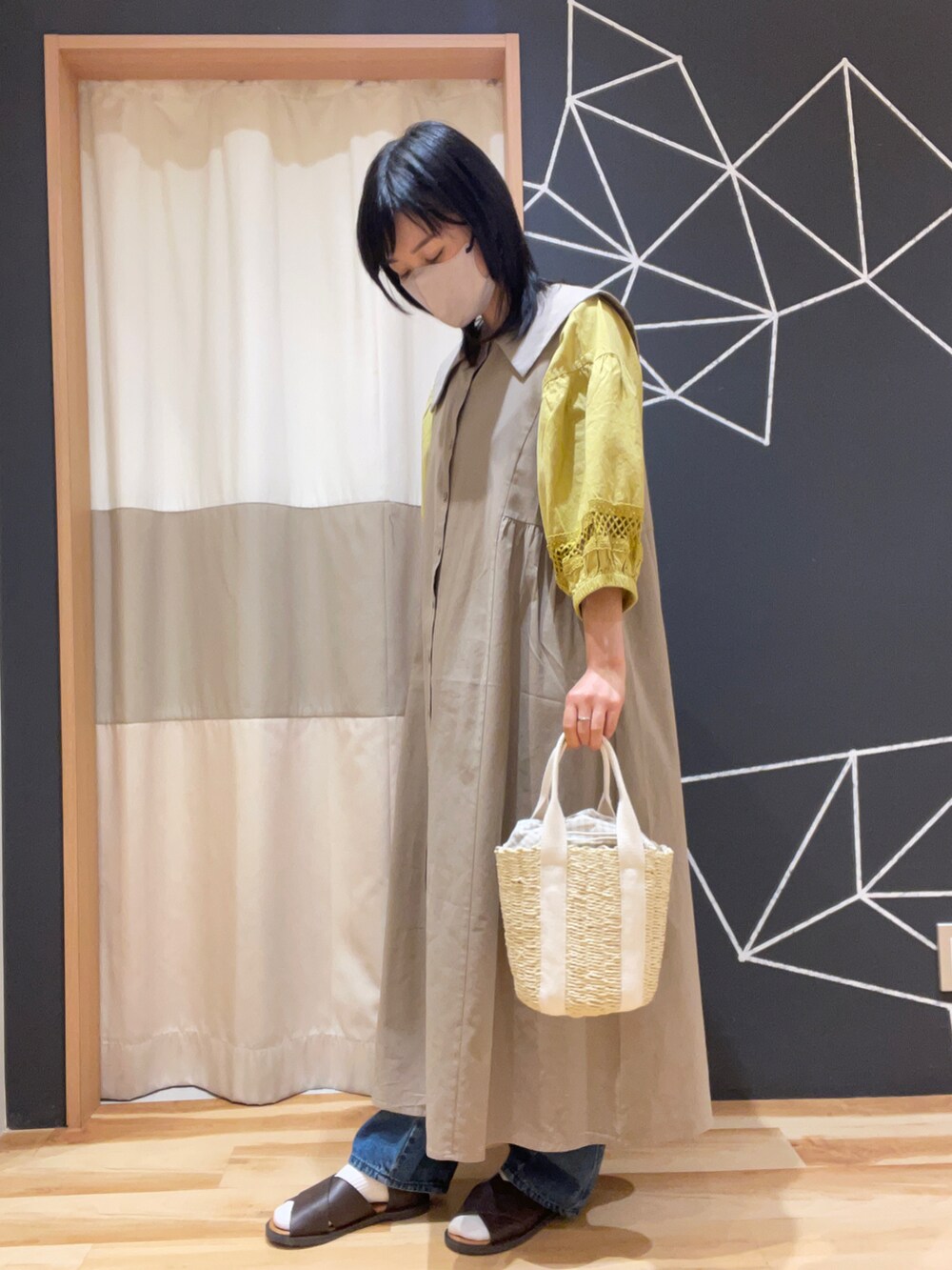 「SM2、Samansa Mos2、Samansa Mos2 blue、オトナカジュアル、ワンピース」｜「Samansa Mos2の◎ビッグ襟前後着ノースリワンピース（ワンピース、ベージュ系）」を使った、sm2kbmjさん（レディース・159cm）の春コーディネートの2枚目の写真