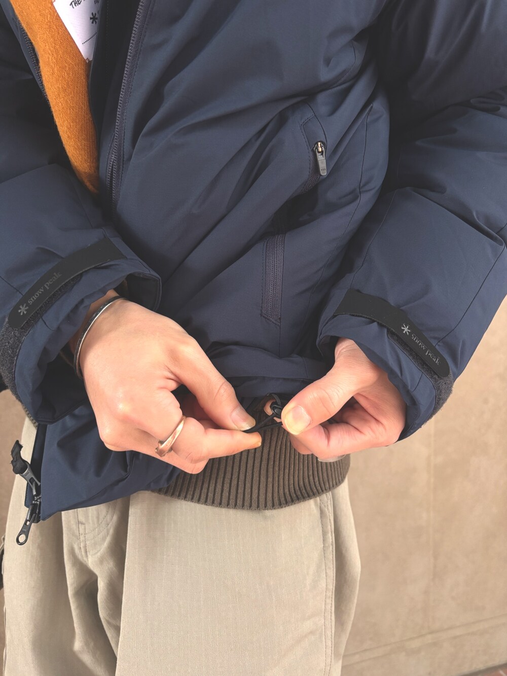 「スノーピーク、スノーピークアパレル、スノーピーク福山、ダウン、ダウンジャケット、800フィルパワー、800FP、防水、防水アウター、防水ジャケット、軽量、軽量アウター、アウトドア、アウトドアスタイル、キャンプ」｜「Snow Peakの2L Lightweight Down Jacket（ダウンジャケット/コート、ブルー系）」を使った、Yuki Matoba さん（メンズ・161cm）の冬コーディネートの6枚目の写真