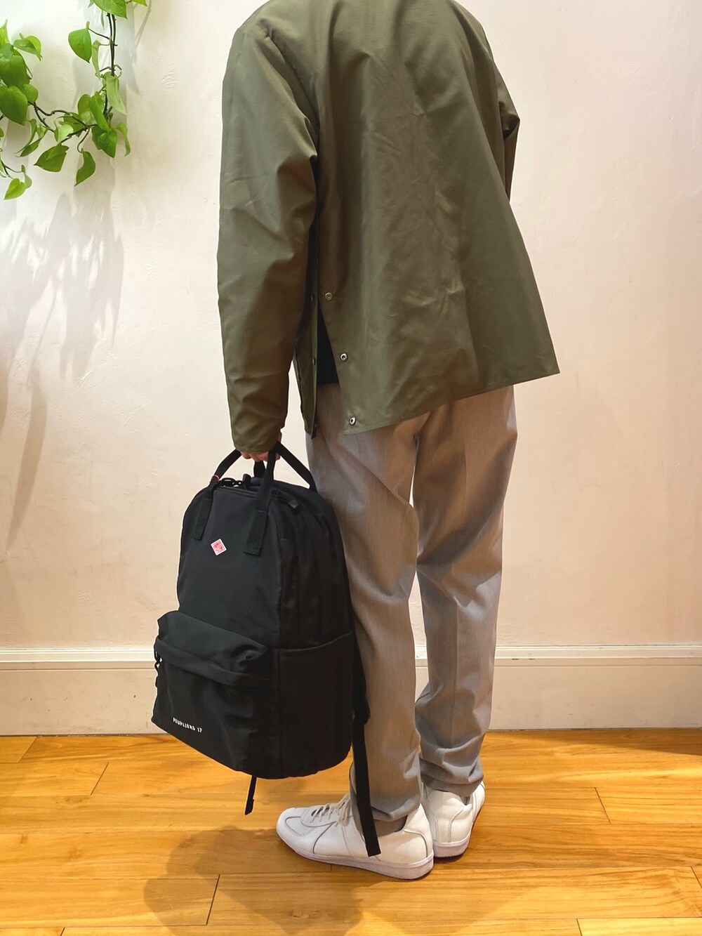 「カーディガン、休日スタイル、ミリタリー、Danton、TAION、春服、メンズファッション、レイヤードスタイル」｜「TAIONの【TAION/タイオン】NON DOWN MILITARY CN CD クルーネックカーディガン（シャツ/ブラウス、ブラック系）」を使った、fukagawaさん（メンズ・170cm）の冬コーディネートの2枚目の写真