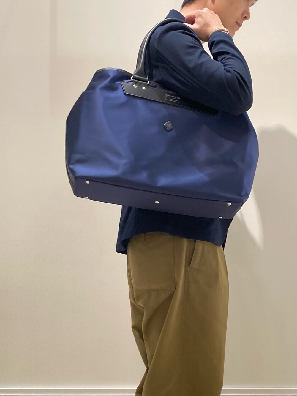 「ジャケットスタイル、ジャケット、トートバッグ、通勤コーデ、メンズファッション、大人カジュアル、CLEDRAN、ノーリーズ」｜「NOLLEY'S goodmanの《セットアップ対応》カノコ テーラードジャケット（テーラードジャケット、ブルー系）」を使った、fukagawaさん（メンズ・170cm）の夏コーディネートの2枚目の写真