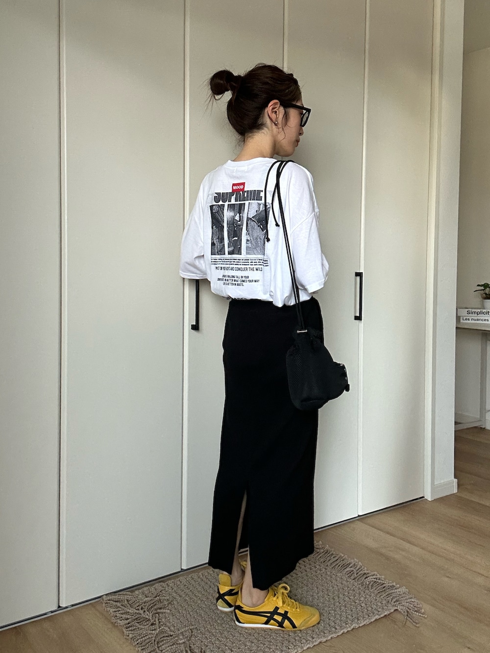 「Onitsuka TigerのMEXICO 66 / メキシコ 66（スニーカー、イエロー系）」を使った、maaさん（レディース・158cm）の春コーディネートの2枚目の写真