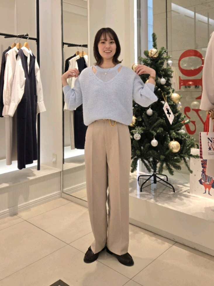 「NOLLEY’S Sophiの《手洗い可能》スパンコールモヘヤレイヤード風プルオーバーニット（ニット/セーター、ブルー系）」を使った、もーりーさん（骨格ウェーブ・レディース・164cm）の冬コーディネートの2枚目の写真