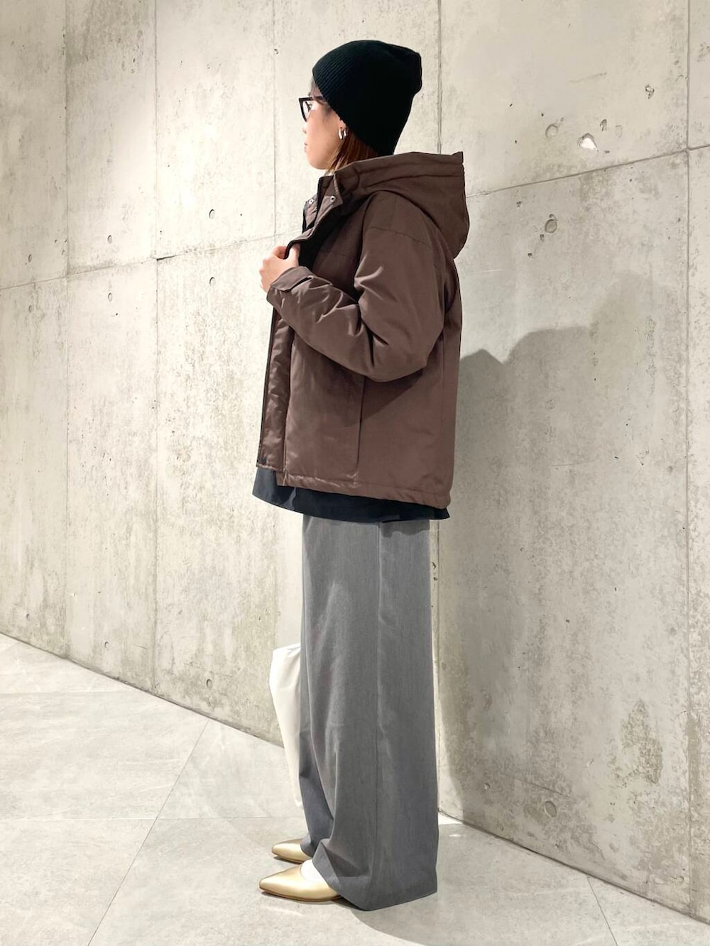 「ママコーデ、きれいめカジュアル、冬コーデ、SonnyLabel、30代、ママファッション、お出かけコーデ、ブーツコーデ、骨格ウェーブ、30代前半、イエベ秋、ウェーブ×イエベ秋、高身長おススメアウター、私のイチ推しブランド、ウェーブ×カジュアル」|「URBAN RESEARCH Sonny Labelのフーディーダウンジャケット(ダウンジャケット/コート、ブラウン系)」を使った、アサミさん(レディース・163cm)の冬コーディネートの3枚目の写真