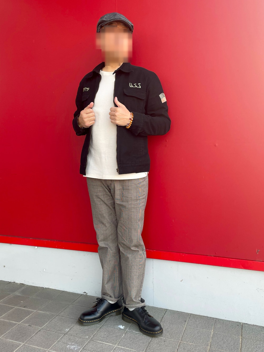 「グレンチェックパンツ、5ポケットパンツ、ハンチング、ポストマンシューズ、ワッフルロンＴ、サーマルロンT、TAKEO KIKUCHI、Wrangler、KRIFF MAYER、dj honda、Dr.Martens、春めき満開コーデ、ジップアップジャケット」｜「Dr. MartensのDr.Martens 1461 ギブソンシューズ（ドレスシューズ、ブラック系）」を使った、Yukioさん（メンズ・173cm）の春コーディネートの3枚目の写真