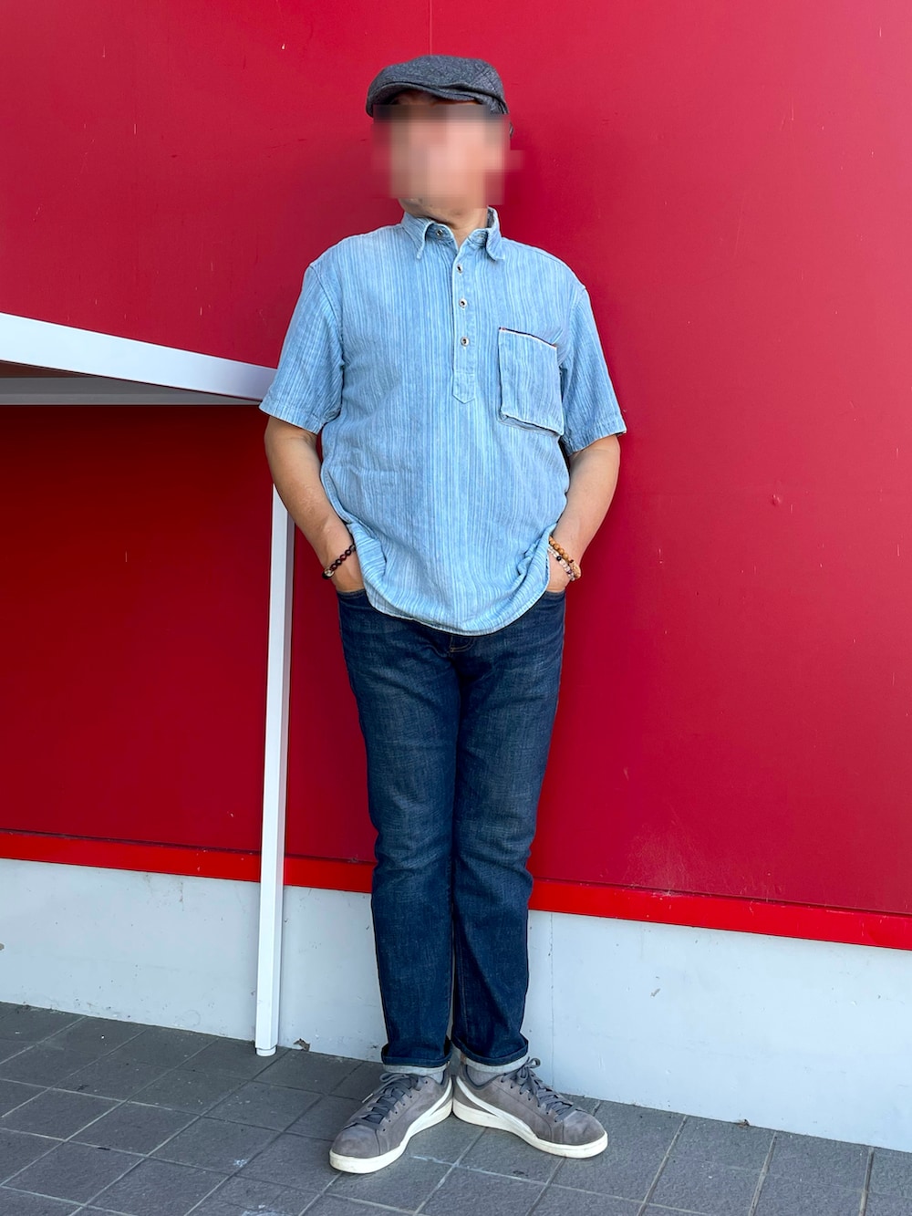 「プルオーバーシャツ、デニムシャツ、スリムデニムパンツ、デニムスリムパンツ、ハンチング、グレースニーカー、カジュアルコーデ、夏コーデ、ETERNAL、GAP、dj honda、puma suede」｜「ETERNALのアイテム（シャツ/ブラウス、ブルー系）」を使った、Yukioさん（メンズ・173cm）の夏コーディネートの4枚目の写真