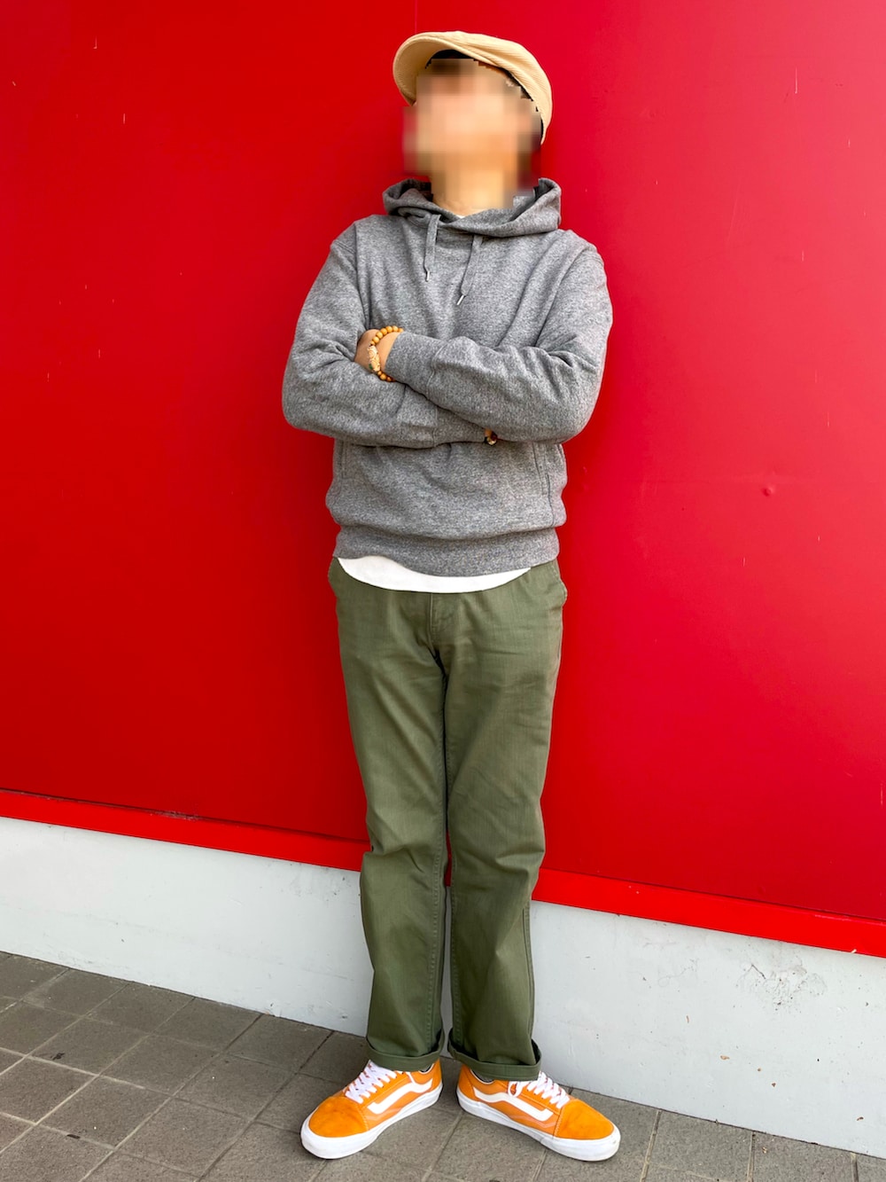 ニット/セーターを使った「オリーブグリーン」のメンズ人気