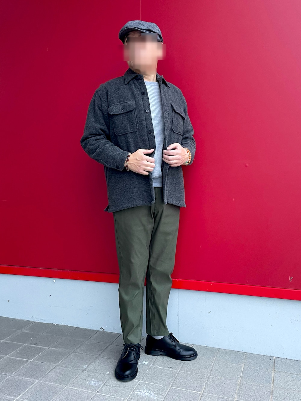 「CPOジャケット、ワッフルニット、テーパードパンツ、ポストマンシューズ、ハンチング、ファッションを楽しもう、メンズファッション、50代コーデ、お洒落さんとつながりたい」｜「BACK NUMBERのポストマンシューズ（ドレスシューズ、ブラック系）」を使った、Yukioさん（メンズ・173cm）の春コーディネートの3枚目の写真