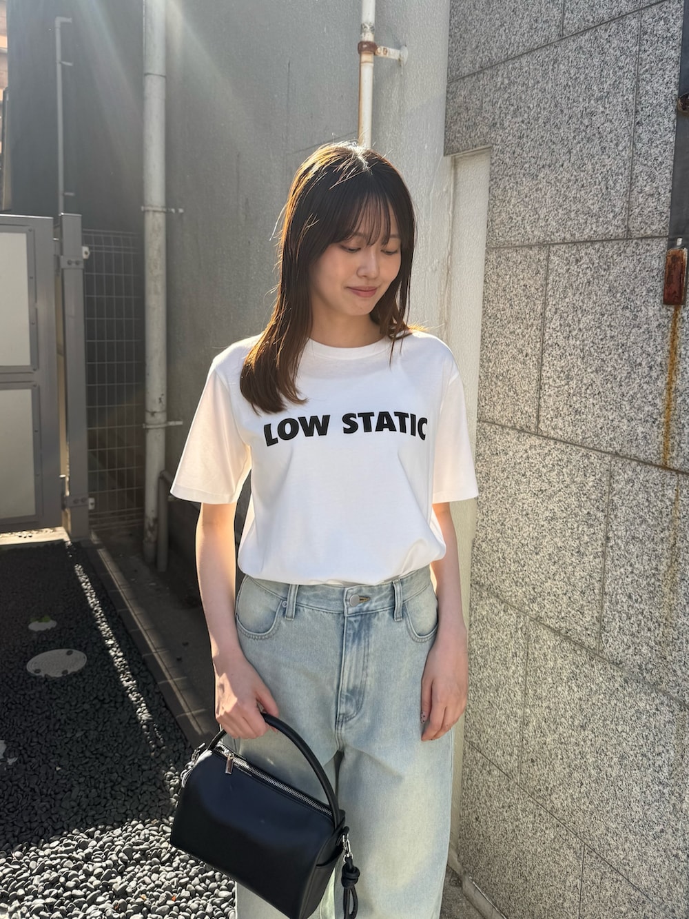 その他のTシャツ/カットソー、その他のTシャツ/カットソー、ブルー系のその他パンツを着用したレディースの夏コーディネートの5枚目の写真