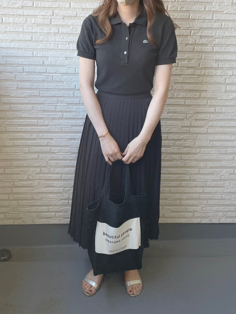 「オトナ女子、大人かわいい、サンダル、シンプルコーデ、ブラック、夏コーデ、UNIQLO、ポロシャツ、黒、トートバッグ、いいね、save、フォローお願いします🤑、お洒落さんとつながりたい」｜「UNIQLOのアイテム（スカート、ブラック系）」を使った、nanaさん（レディース・156cm）の夏コーディネートの2枚目の写真