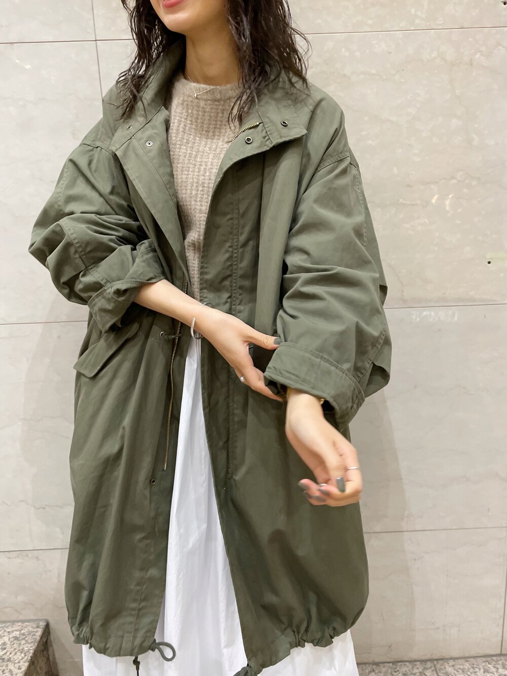 「ニット、モッズコート、フレアスカート、スカート、ブーツ、冬コーデ、カラーニット、ロングブーツ、大人カジュアル、フェミニン、ワッフル、秋コーデ、オトナ女子、秋トレンド2021」｜「SHENERYのモッズコート（モッズコート、グリーン系）」を使った、rionaさん（レディース・158cm）の秋コーディネートの2枚目の写真