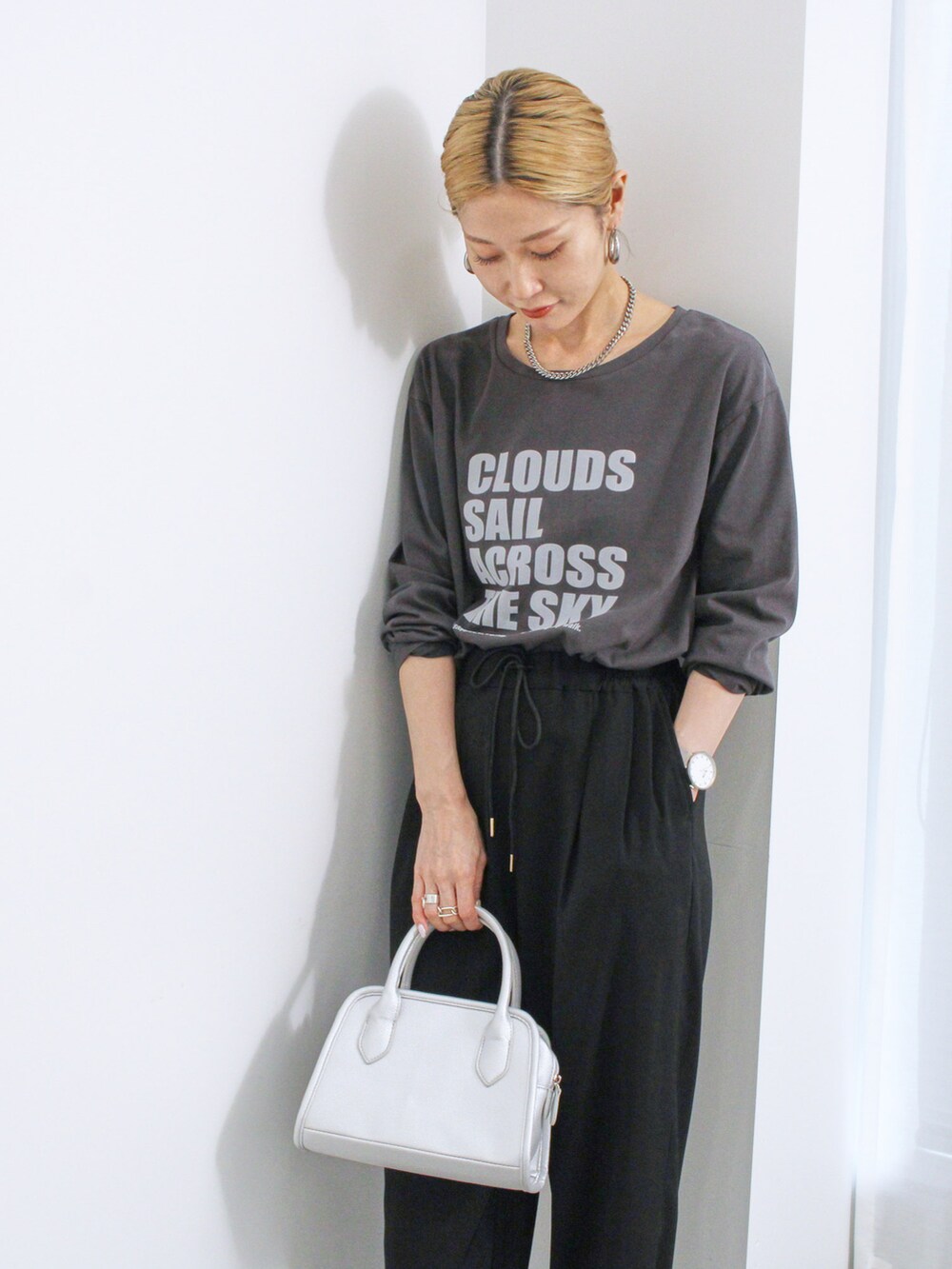 「大人カジュアル、きれいめカジュアル、シンプル、シンプルコーデ、プチプラ、プチプラコーデ、秋コーデ、秋服準備はじめました、ビスチェ、チュール、デニム、パンツスタイル、ハンドバッグ、ブーツ、Samansa Mos2 blue」｜「Samansa Mos2 blueの【ECO DENIM】チュール切替キャミビスチェ（シャツ/ブラウス、グレー系）」を使った、miyaさん（骨格ウェーブ・レディース・158cm）の夏コーディネートの5枚目の写真