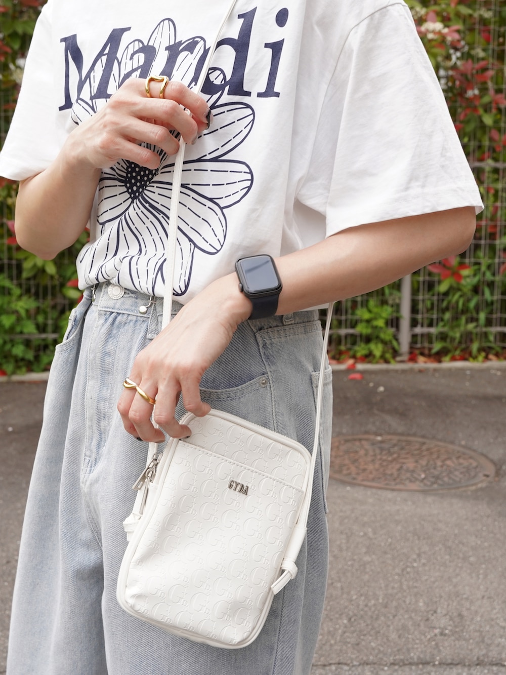 「お出かけコーデ日記、GYDA、ショルダーバッグ、PR、153cm、Mardi Mercredi、マルディメクルディ、yunco_de」｜「GYDAの【WEB限定商品】GYDA(ジェイダ) : パスコインケース付きマルチミニショルダー / スマホショルダー / ミニポシェット GY-B035（ショルダーバッグ、ホワイト系）」を使った、yunさん（レディース・153cm）の春コーディネートの5枚目の写真