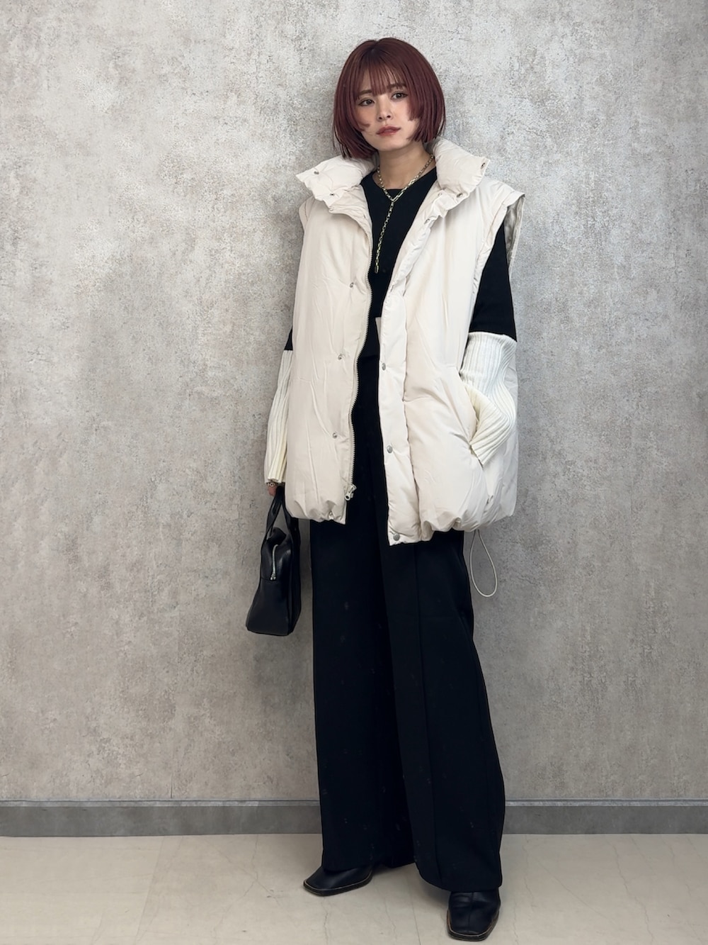 「冬コーデ、ブーツ、ベストコーデ、153cm、yunco_de」｜「tiptopのベスト2wayフェイクダウンブルゾン（ダウンジャケット/コート、ホワイト系）」を使った、yunさん（レディース・153cm）の冬コーディネートの4枚目の写真