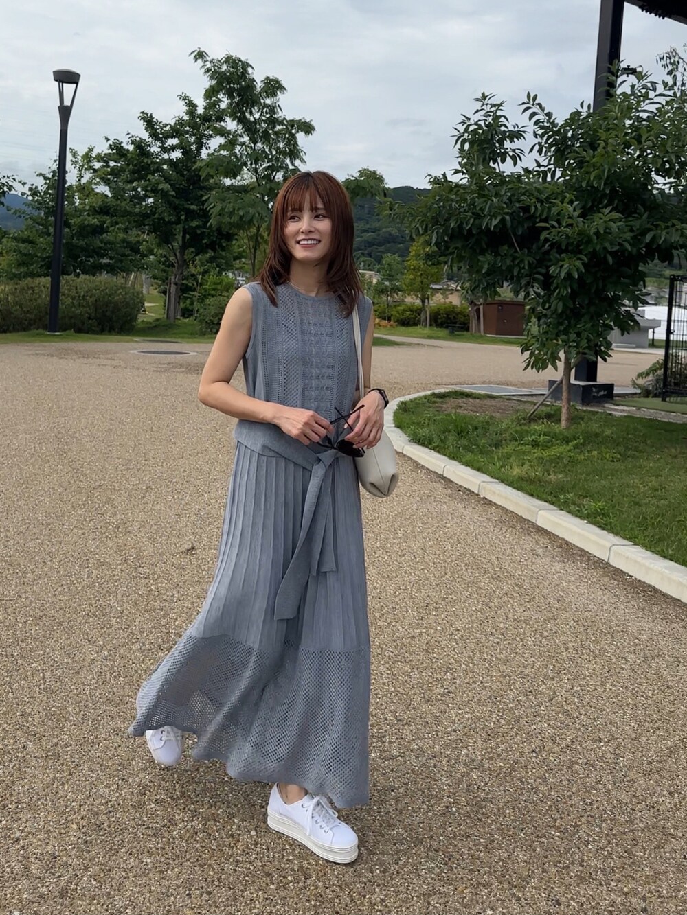 「このスタイルがお気に入り、休日コーデ、夏コーデ、ラグナムーン(LAGUNAMOON)、153cm、yunco_de、低身長」｜「LAGUNAMOONのストライプメッシュニットワンピース（ワンピース、ブルー系）」を使った、yunさん（レディース・153cm）の夏コーディネートの3枚目の写真