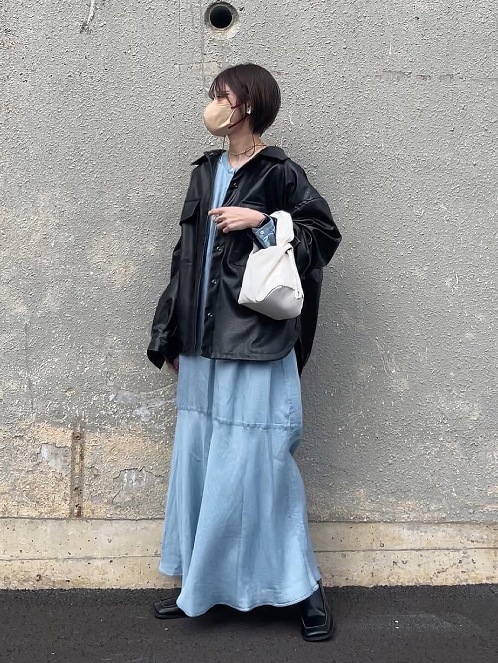 「カジュアルコーデ、春服、デニムワンピース、FbyROSSO、ゆみーつ、yunくろ、yunco_de、yunclo、低身長コーデ、153cmコーデ」｜「F by ROSSOのF by ROSSO　シャンブレーデニムフレアワンピース（ワンピース、ブルー系）」を使った、yunさん（レディース・153cm）の冬コーディネートの3枚目の写真