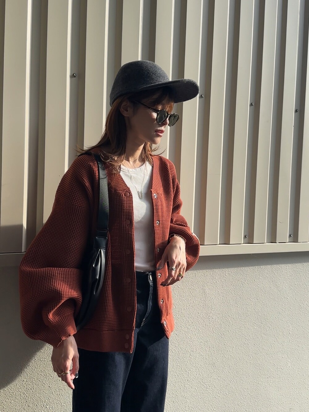 「秋服まるっと大公開、秋のコーデ、休日スタイル、UNIQLO、UNIQLOC、クラシカルエルフ、yunco_de、153cm」｜「Javaの《JaVaジャバ コラボ》新軽量ワッフルニットカーディガン（カーディガン/ボレロ、ブラウン系）」を使った、yunさん（レディース・153cm）の秋コーディネートの2枚目の写真