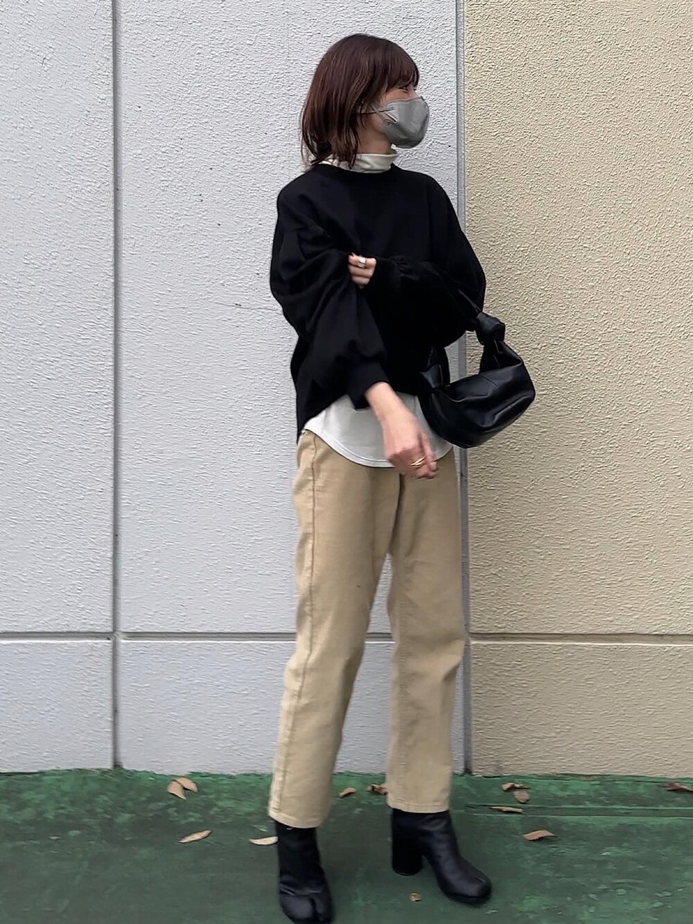 「お出かけコーデ、Eleberté、エレベルテ、yunco_de、153cm、低身長コーデ、低身長、クラネ」｜「CREO STOREの【Eleberte】ダンボールプルオーバー（Tシャツ/カットソー、ブラック系）」を使った、yunさん（レディース・153cm）の冬コーディネートの2枚目の写真