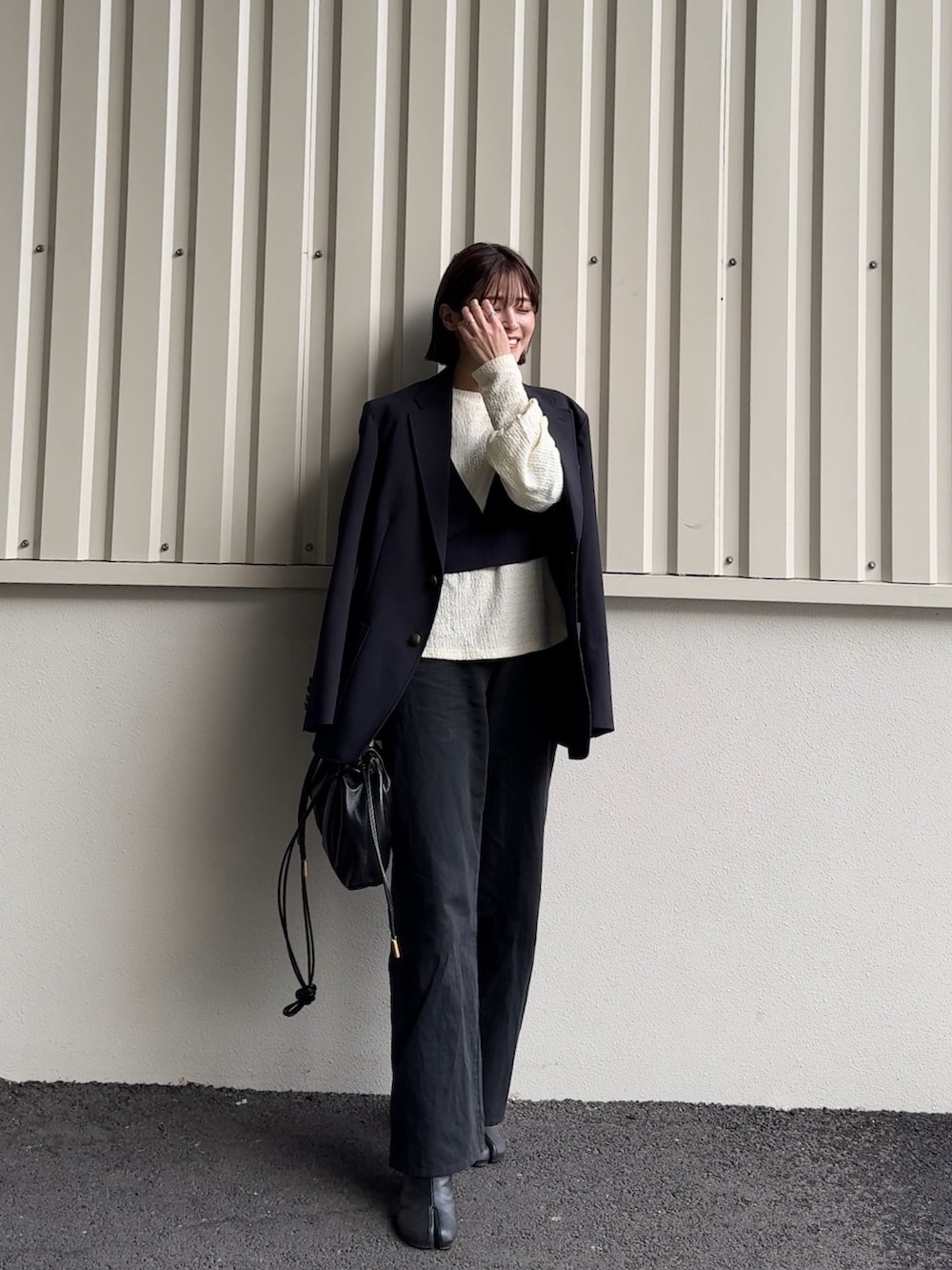 「春のおしゃ見えテクニック、ジャケット、UNIQLO」｜「NOAHLのアイテム（トップス、ホワイト系）」を使った、yunさん（レディース・153cm）の春コーディネートの2枚目の写真