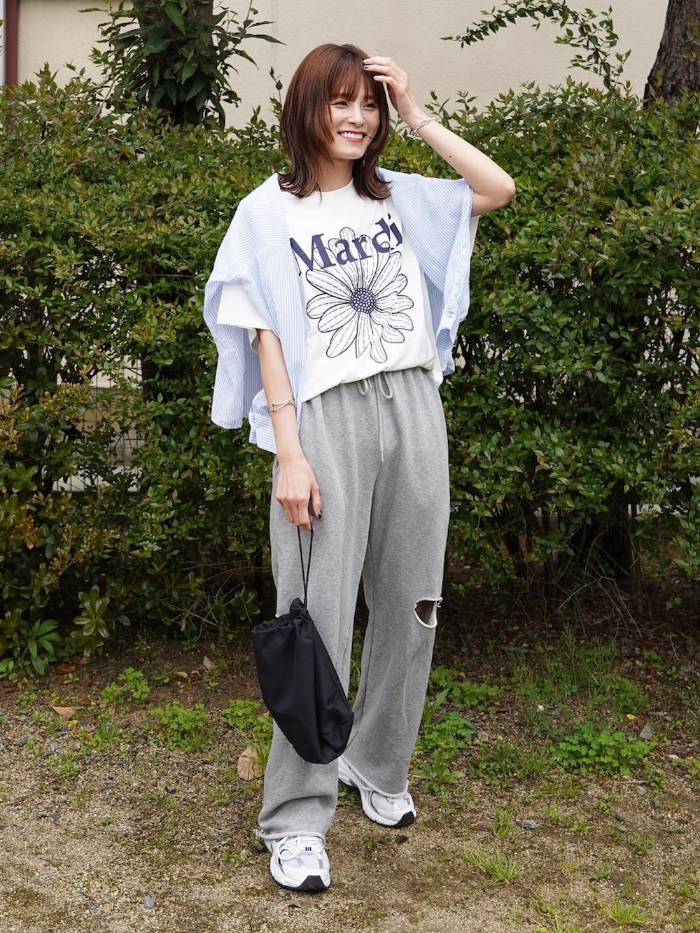 「いまどきジャケット写真、春、春コーデ、Mardi Mercredi、マルディメクルディ、yunco_de、153cmコーデ、New Balance」｜「Mardi Mercrediのアイテム（トップス、ホワイト系）」を使った、yunさん（レディース・153cm）の春コーディネートの4枚目の写真