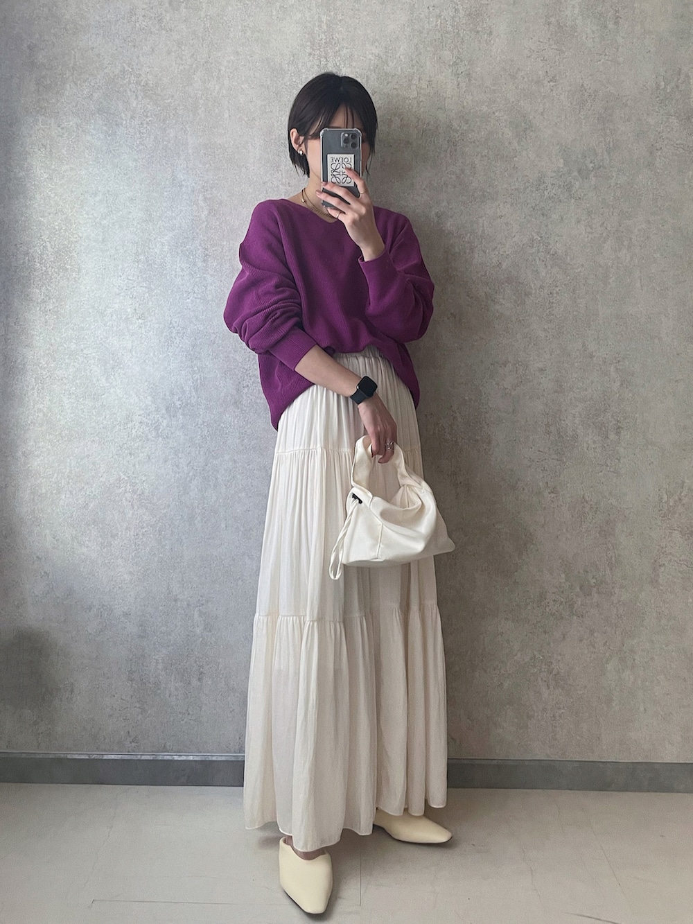 「休日スタイル、URBAN RESEARCH DOORS、ゆみーつ、meets、yunくろ、yunclo、yunco_de、レザージャケット、春コーデ、春先取り」｜「URBAN RESEARCH DOORSのコットン畦Vネックニット（ニット/セーター、パープル系）」を使った、yunさん（レディース・153cm）の冬コーディネートの2枚目の写真