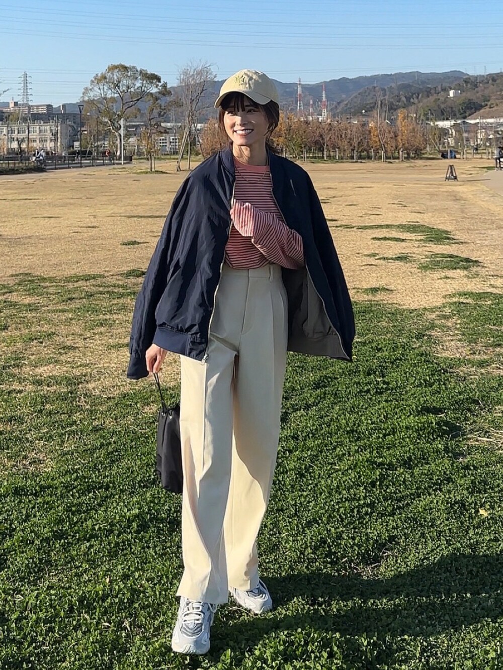 「春服デビュー宣言、春コーデ、PR、リバーシブル、153cm、yunco_de」｜「URBAN RESEARCH Sonny LabelのリバーシブルMA-1ブルゾン（MA-1、ベージュ系）」を使った、yunさん（レディース・153cm）の春コーディネートの5枚目の写真