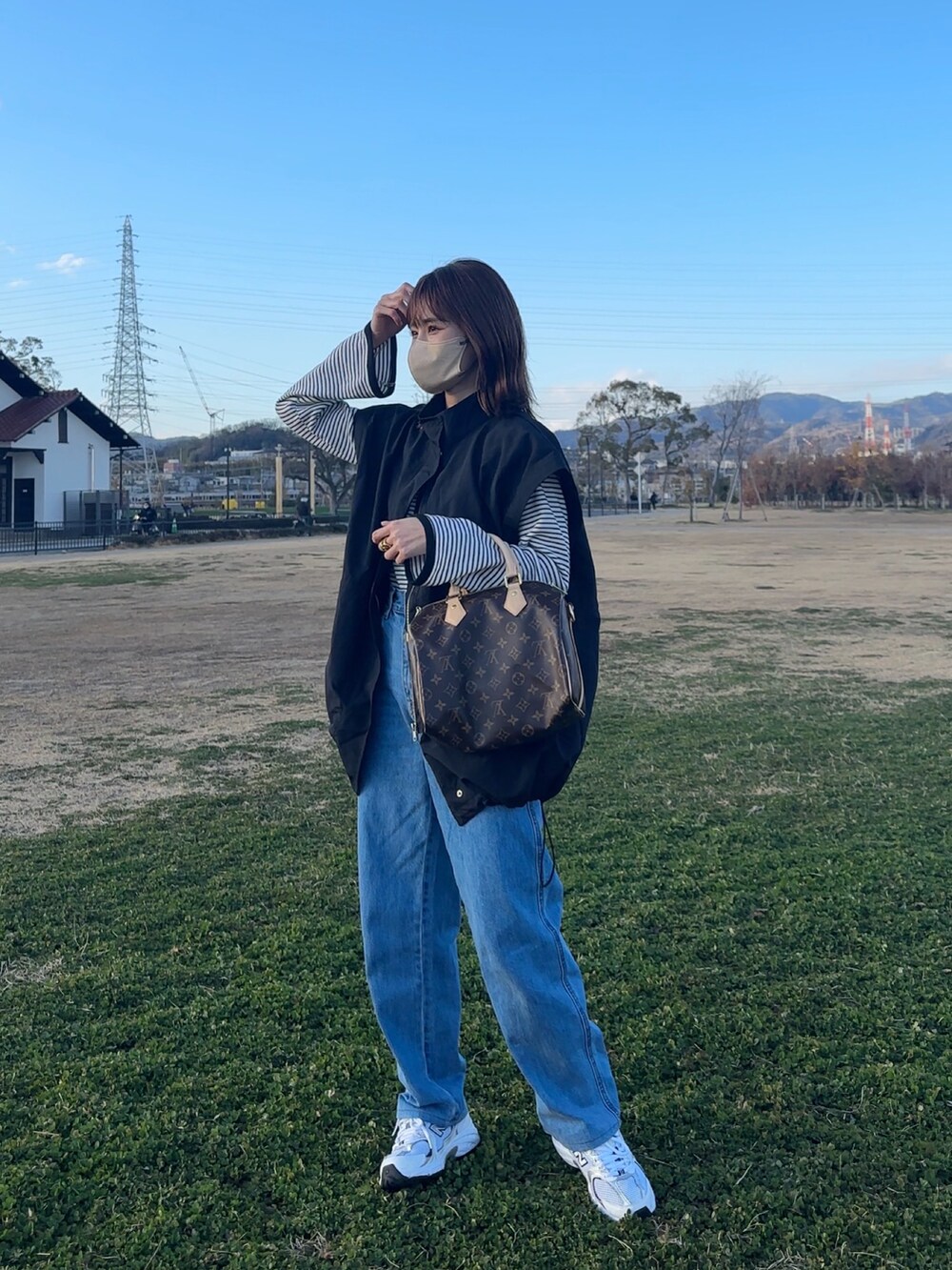 「オトナカジュアル、オトナ女子、ブルゾン、yunco_de、153cm、低身長、プチプラ」｜「tiptopのナイロン袖取り外しブルゾン（ブルゾン、ブラック系）」を使った、yunさん（レディース・153cm）の冬コーディネートの2枚目の写真