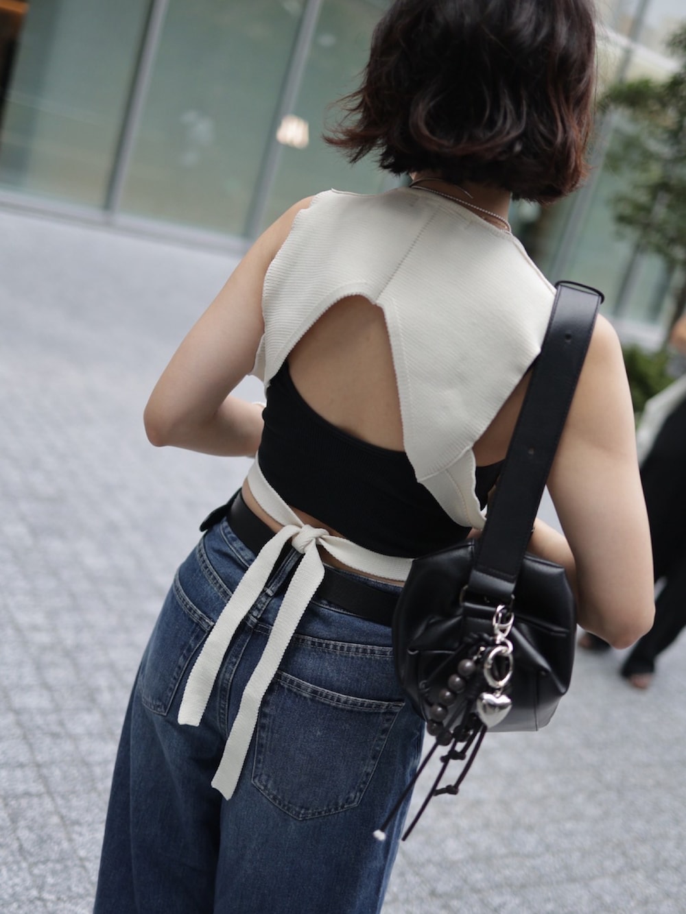 「TANの【TAN/タン】クロスマークショートトップス（Tシャツ/カットソー、ホワイト系）」を使った、yunさん（レディース・153cm）の夏コーディネートの3枚目の写真
