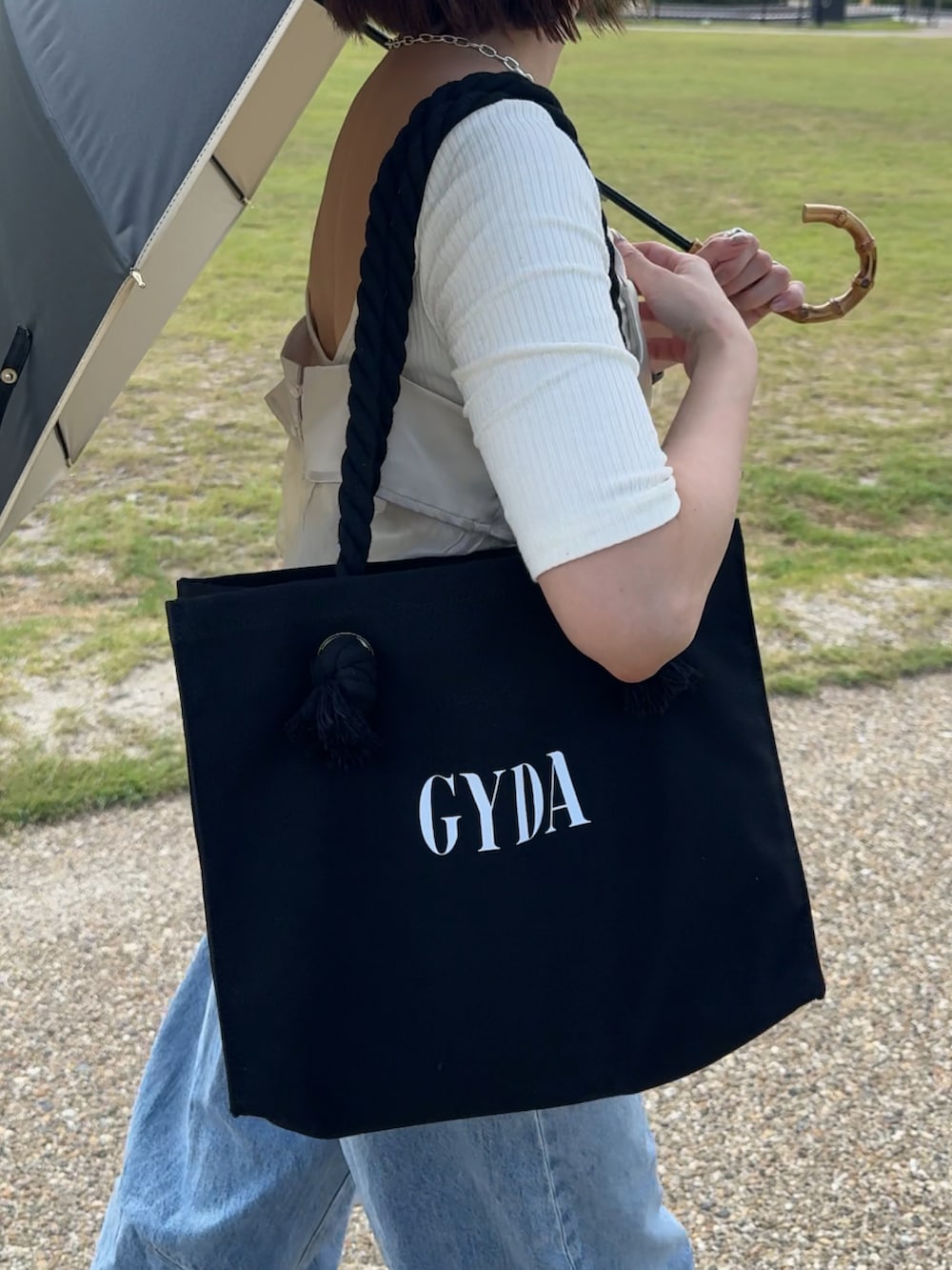 「アツいコーデ全部見せ、PR、ELGAES、GYDA」｜「GYDAのGYDA(ジェイダ) / ショッパー風キャンバストートバッグ A4対応 GY-B191 CANVAS（トートバッグ、ブラック系）」を使った、yunさん（レディース・153cm）の夏コーディネートの2枚目の写真