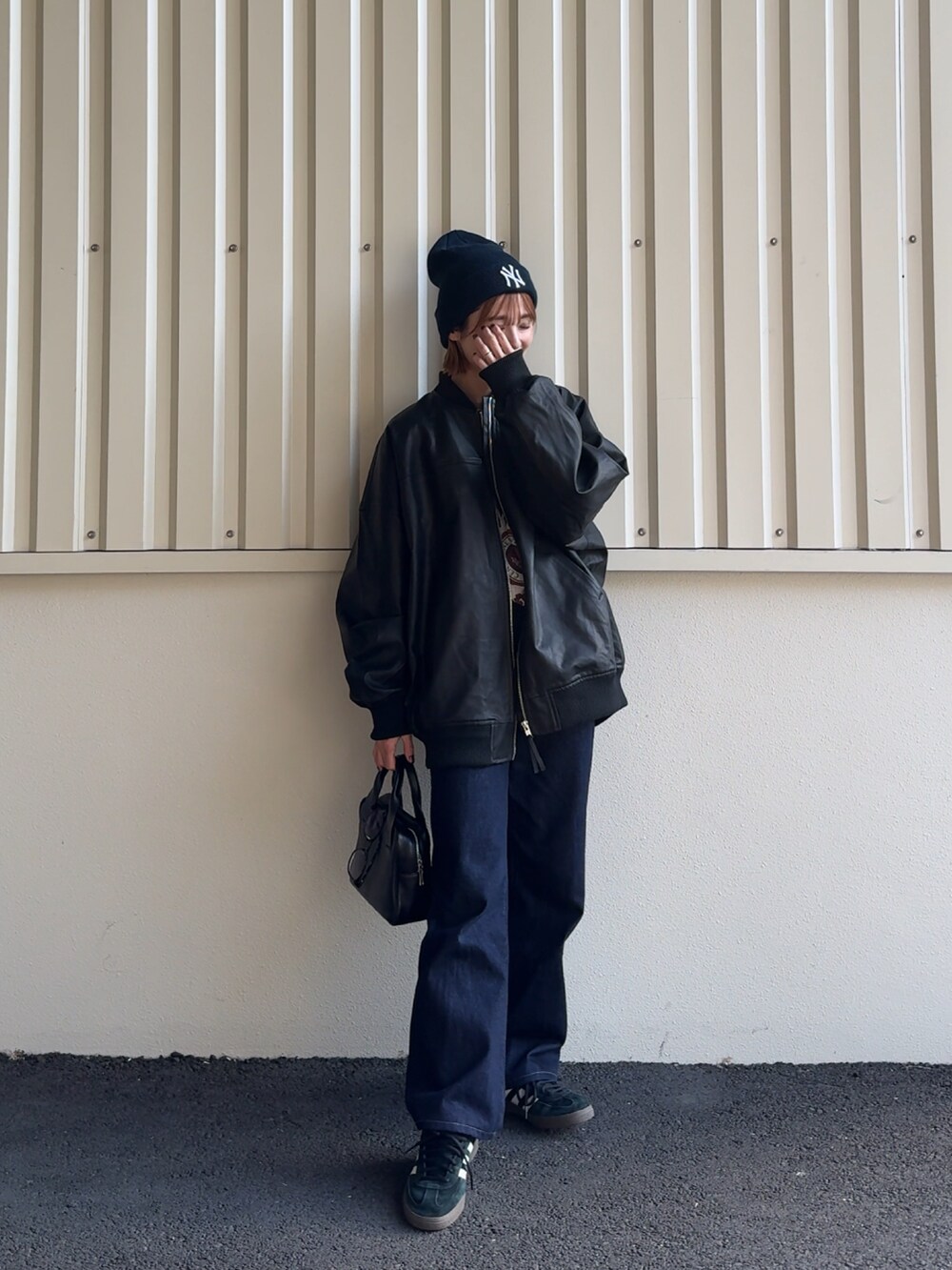 「冬のコーデ、大人かわいい、NEWERA、153cm、yunco_de」｜「NEW ERAのNEW ERA/ニューエラ ビーニー ベーシック カフニット MLB Team Logo ニューヨーク・ヤンキース ネイビー13751338（ニットキャップ/ビーニー、ブルー系）」を使った、yunさん（レディース・153cm）の冬コーディネートの3枚目の写真