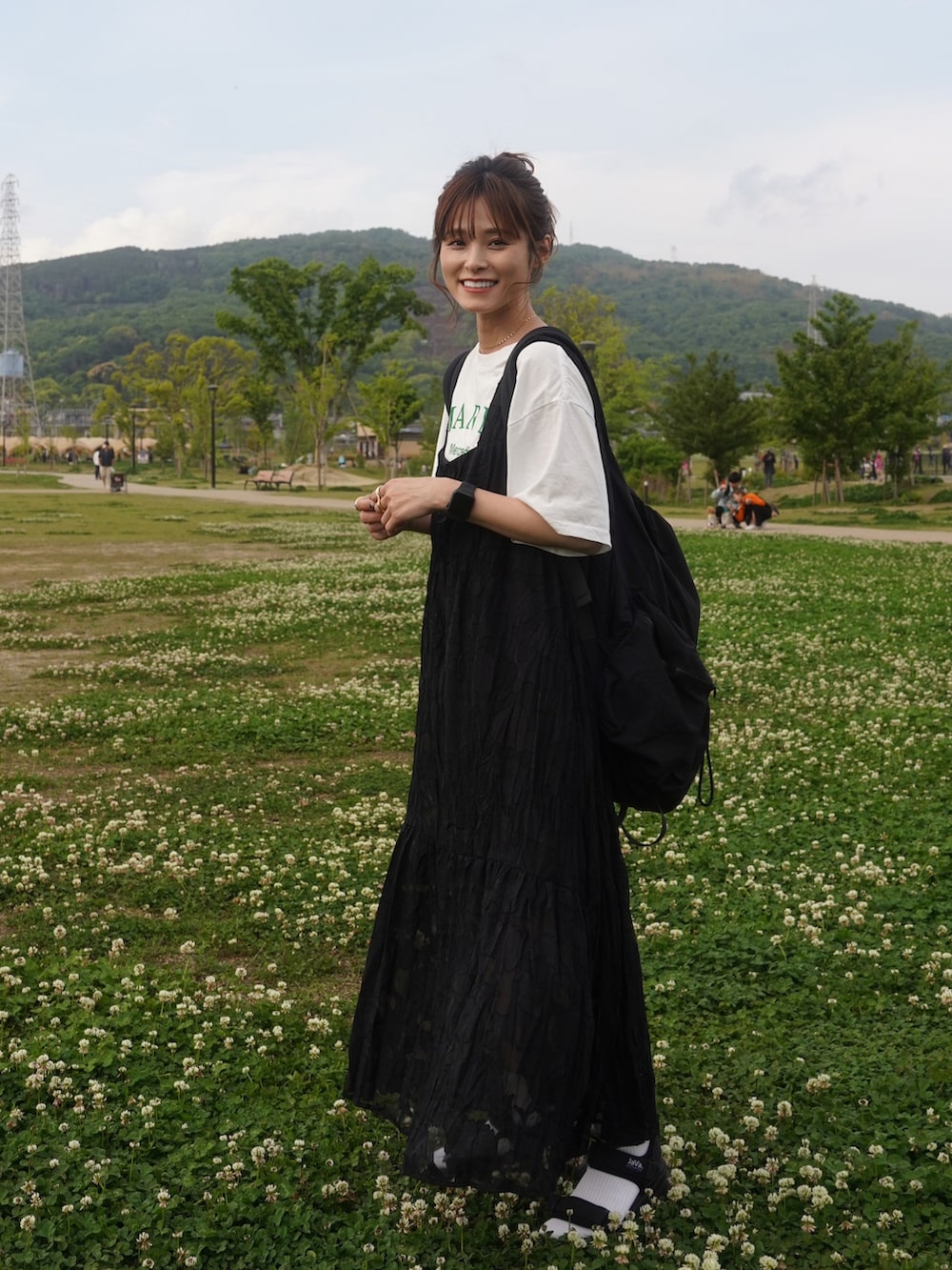 「PR、tiptop、ジャガードワンピース、153cm、低身長、お出かけコーデ日記、yunco_de」｜「tiptopのシアージャガードノースリワンピース（ワンピース、ブラック系）」を使った、yunさん（レディース・153cm）の春コーディネートの2枚目の写真