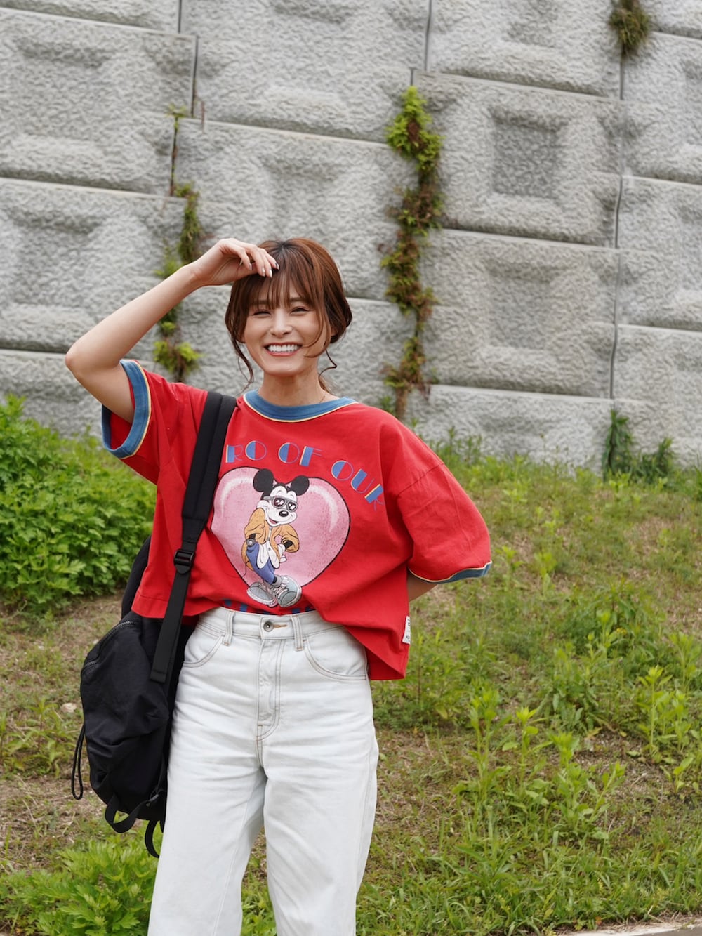 「春コーデ、オトナ女子、153cm、低身長、yunco_de、UNIQLO、バックパック」｜「Disney SERIES CREATED by MOUSSYのMD HERO W RINGER Tシャツ（Tシャツ/カットソー、レッド系）」を使った、yunさん（レディース・153cm）の春コーディネートの3枚目の写真