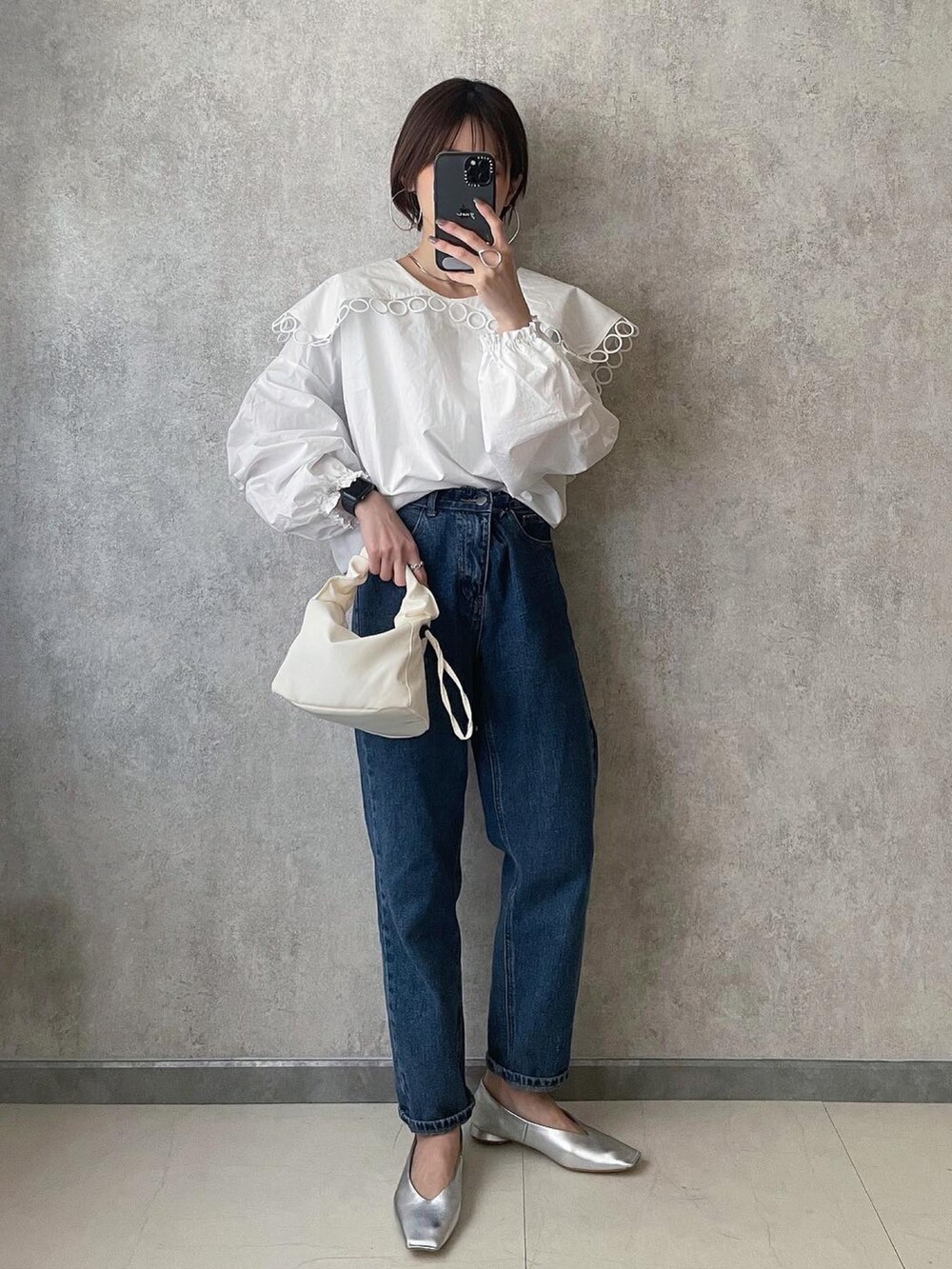 「春服みてみて、襟付きトップス、襟付きブラウス、yunco_de、yunくろ、yunclo、ブラウス、春カラー、シンプルコーデ」｜「yuncloのアイテム（トップス、ホワイト系）」を使った、yunさん（レディース・153cm）の春コーディネートの2枚目の写真