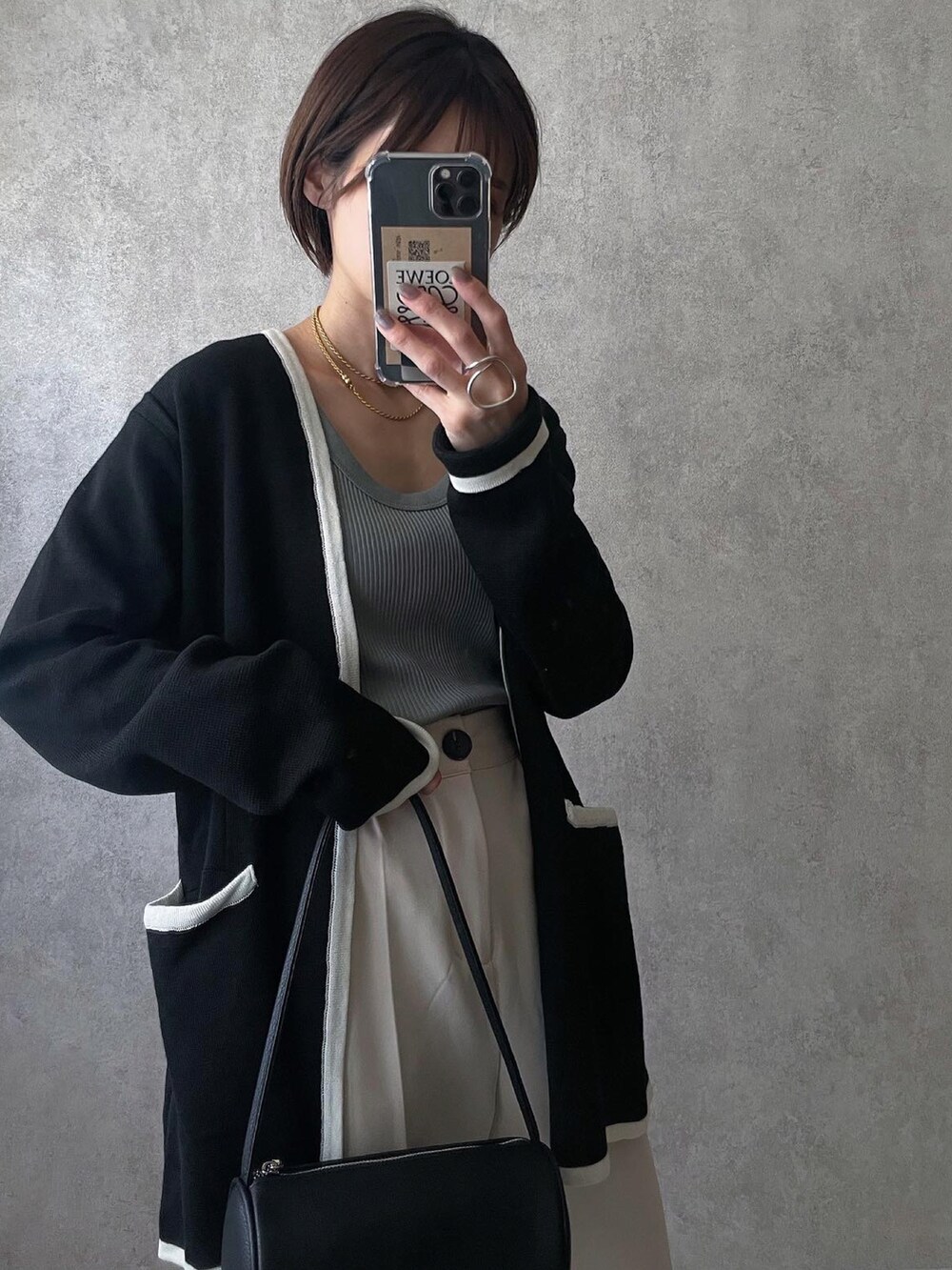 「大人カジュアル、ユアーズ、GRL、シンプルコーデ、パンツスタイル、153cm、低身長、ローファー、大人女子」|「GRLのベーシックストレートパンツ(その他パンツ、ベージュ系)」を使った、yunさん(レディース・153cm)の春コーディネートの2枚目の写真