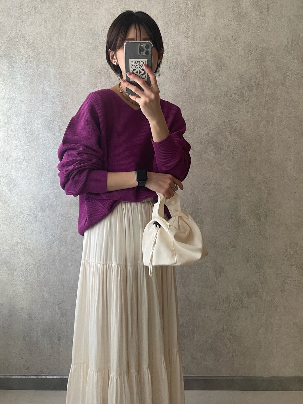 「休日スタイル、URBAN RESEARCH DOORS、ゆみーつ、meets、yunくろ、yunclo、yunco_de、レザージャケット、春コーデ、春先取り」｜「URBAN RESEARCH DOORSのコットン畦Vネックニット（ニット/セーター、パープル系）」を使った、yunさん（レディース・153cm）の冬コーディネートの3枚目の写真
