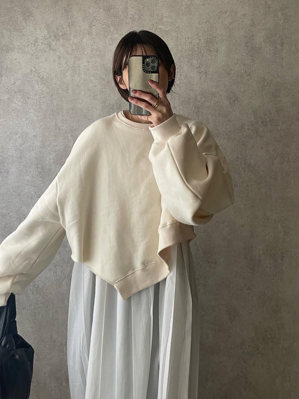「チョコ色に染まれ、プリーツワンピース、bonjour sagan、yunくろ、yunclo、yunco_de、Maison Margiela」｜「Bonjour Saganの【2022 S/S 新作j】プリーツ切替バンドカラーワンピース（ワンピース、ホワイト系）」を使った、yunさん（レディース・153cm）の冬コーディネートの3枚目の写真