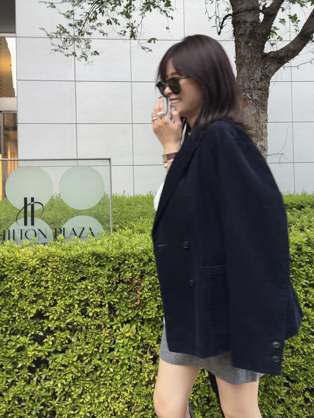 「休日コーデ、秋服準備はじめました、ECRIRE✖︎yun、UNIQLO、UNIQLOC、ジャケットスタイル、ローファー」｜「ECRIREの【yunコラボ】上品できれいめ。春めくピンタックブラウス（シャツ/ブラウス、ホワイト系）」を使った、yunさん（レディース・153cm）の秋コーディネートの5枚目の写真